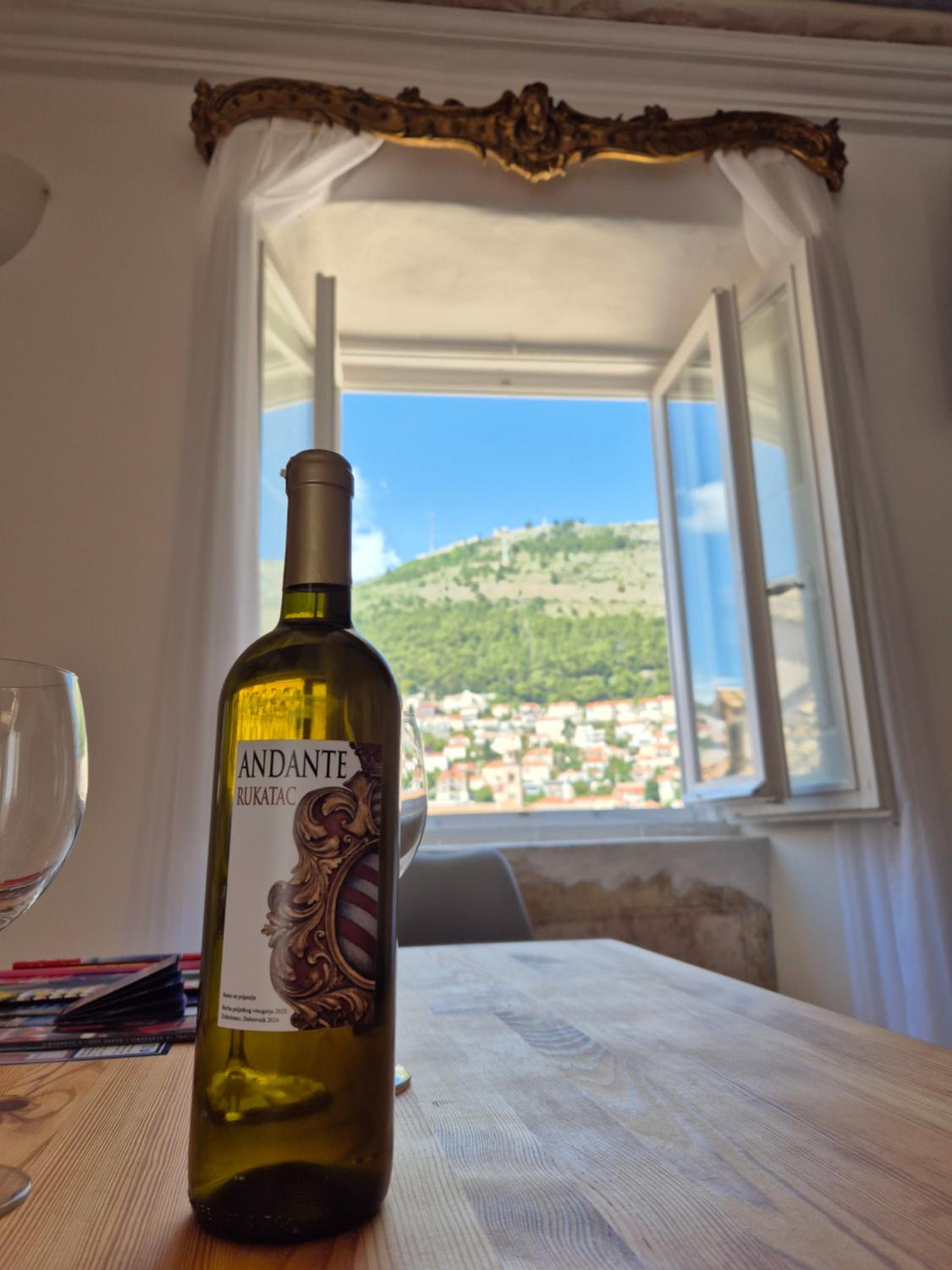Andante con nobile