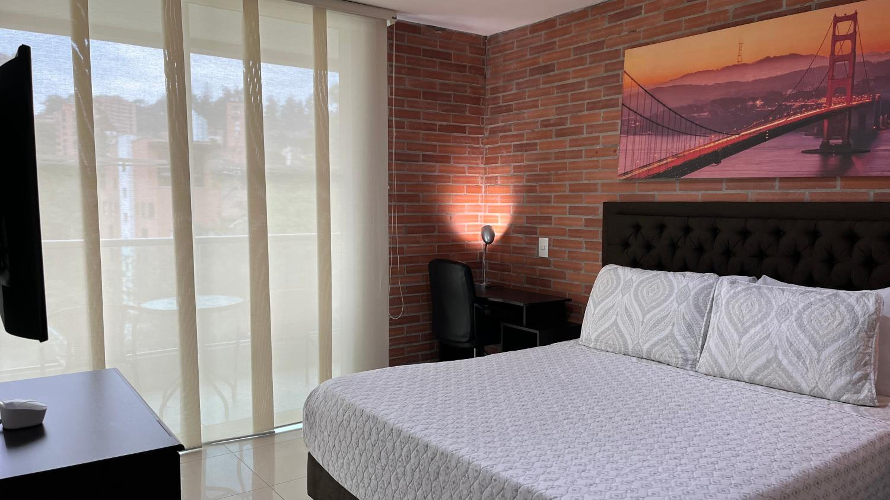 Blux Apartments Medellin