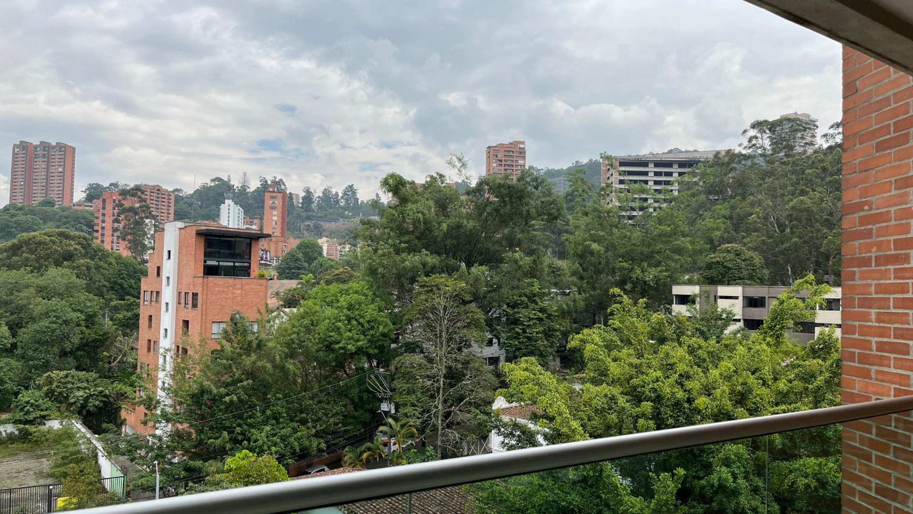 Blux Apartments Medellin