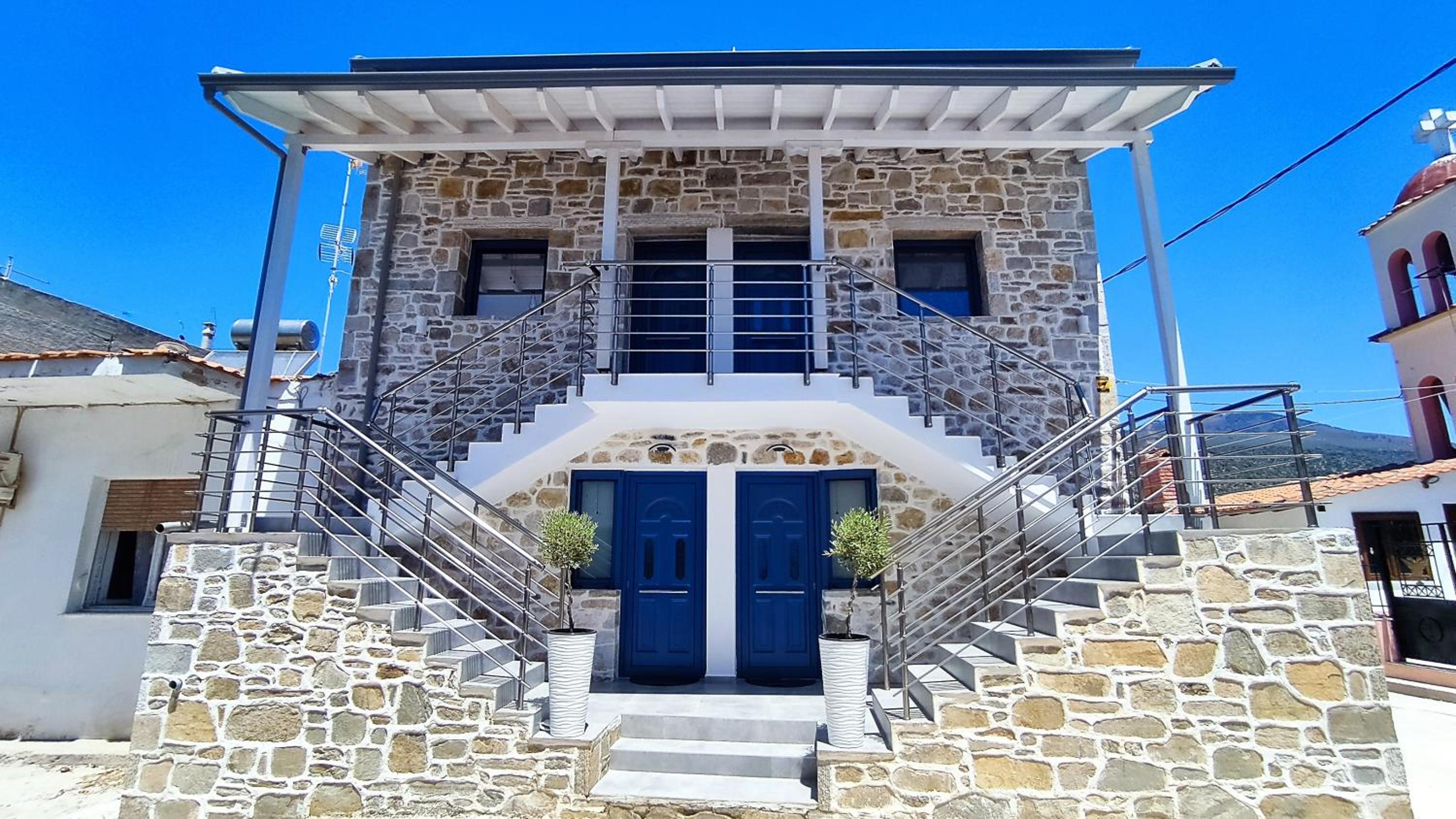 Evaggelia's Stone Suites view 3