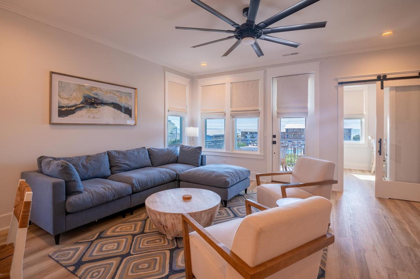 New Luxury Duplex, Short walk to Beach-Blue Pearl
