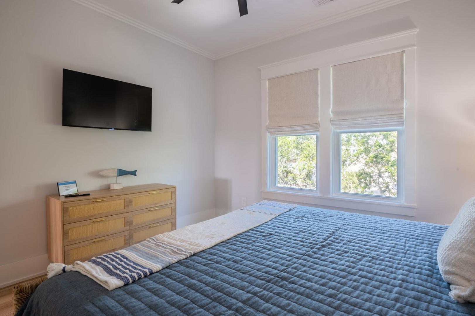 New Luxury Duplex, Short walk to Beach-Blue Pearl