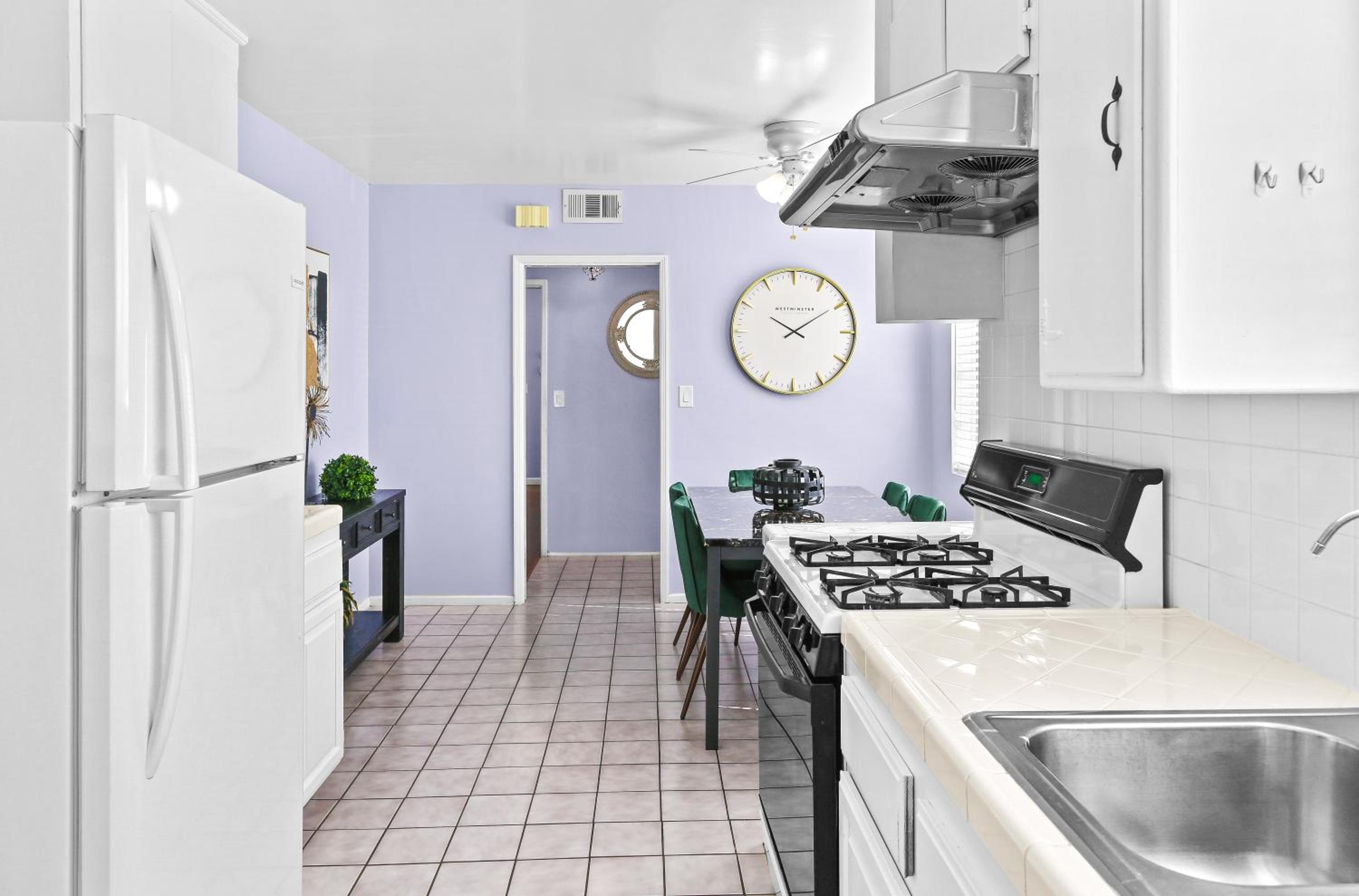 Modern 3BD 2BA Pet-Friendly Gem in West Covina view 2