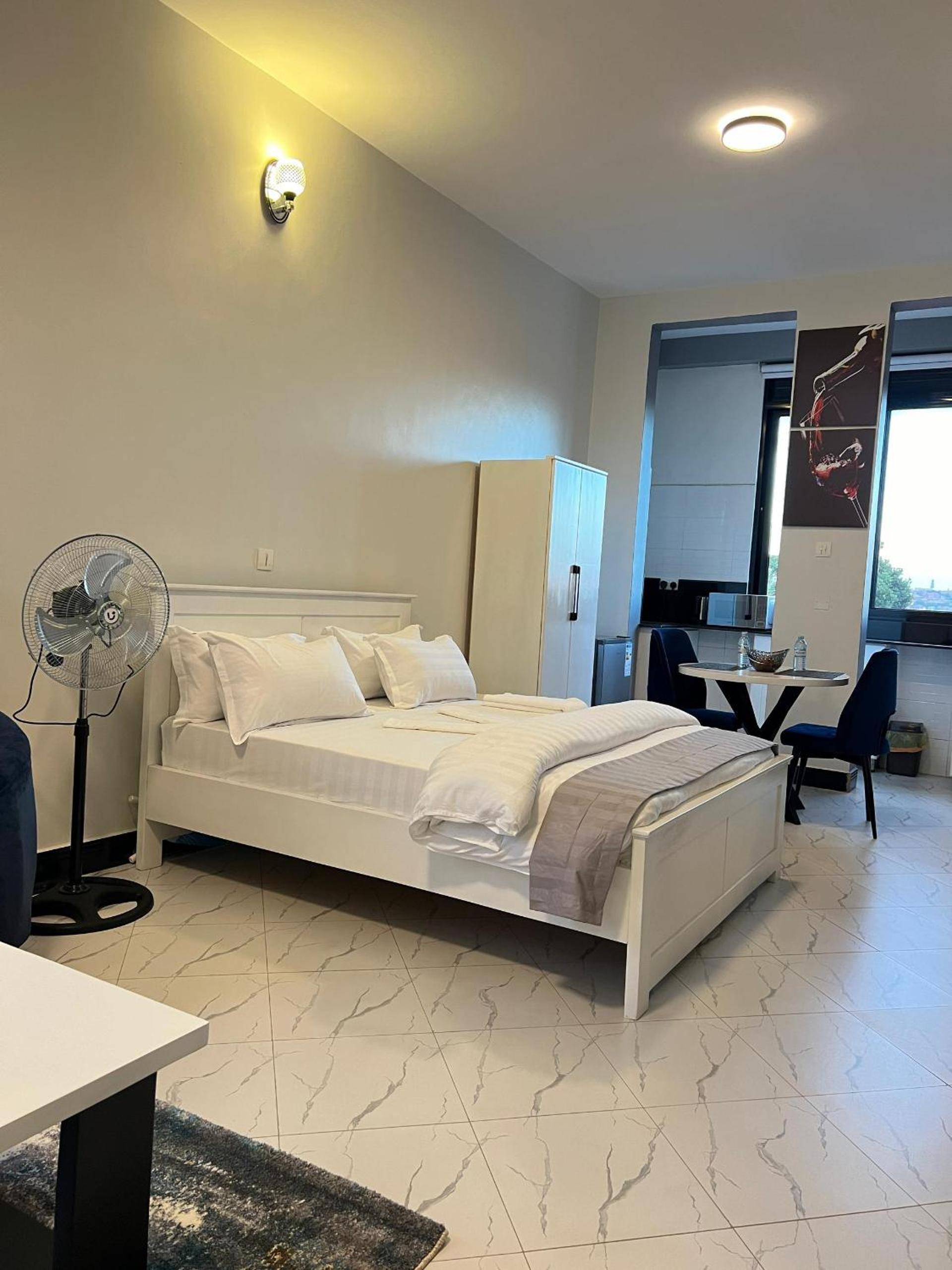 C&C Studio Apartments view 4