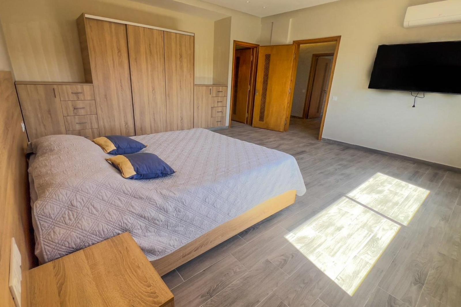 Villa confortable et familiale de 458 m2 avec piscine privée au cœur du domaine des jardins de lAtlas à Marrakech view 2