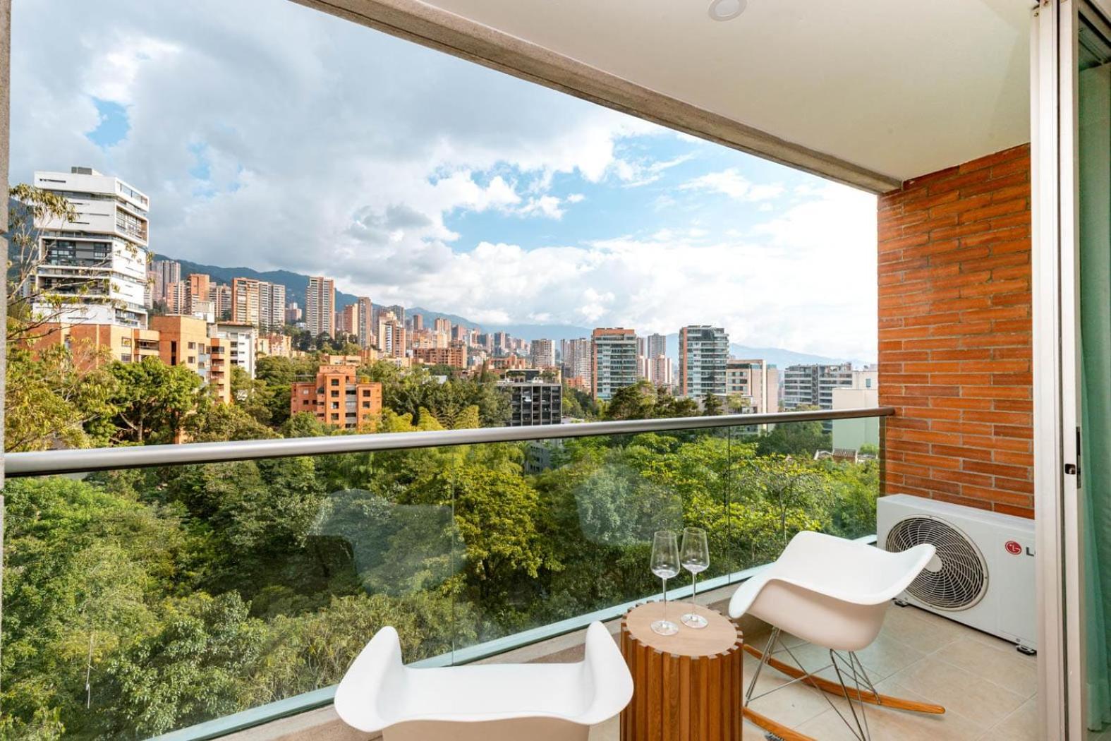 Blux Apartments Medellin