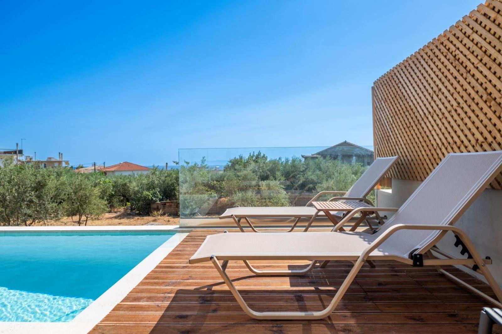 Petradi Suites
