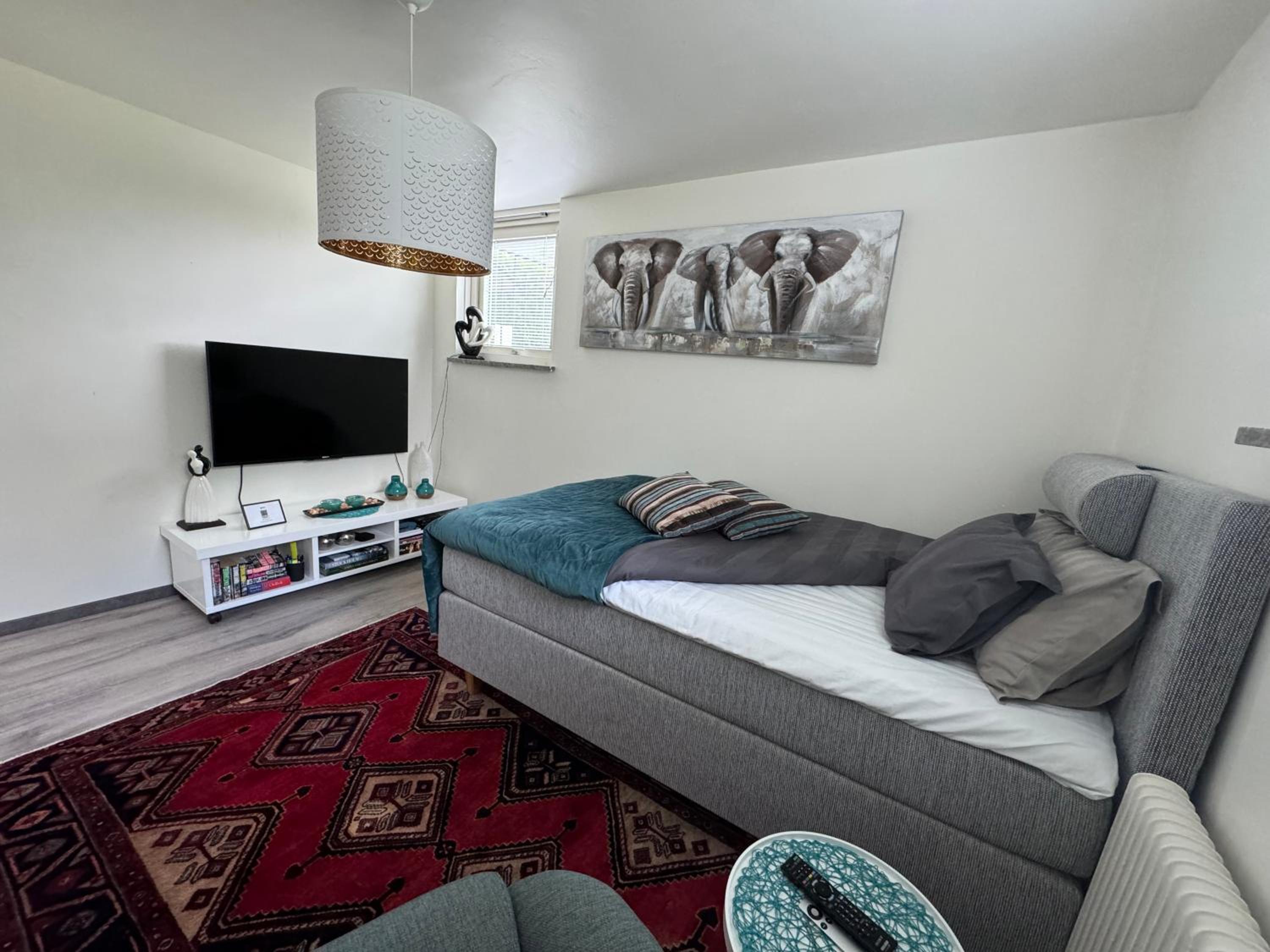 Apartment near community train to Stockholm view 3