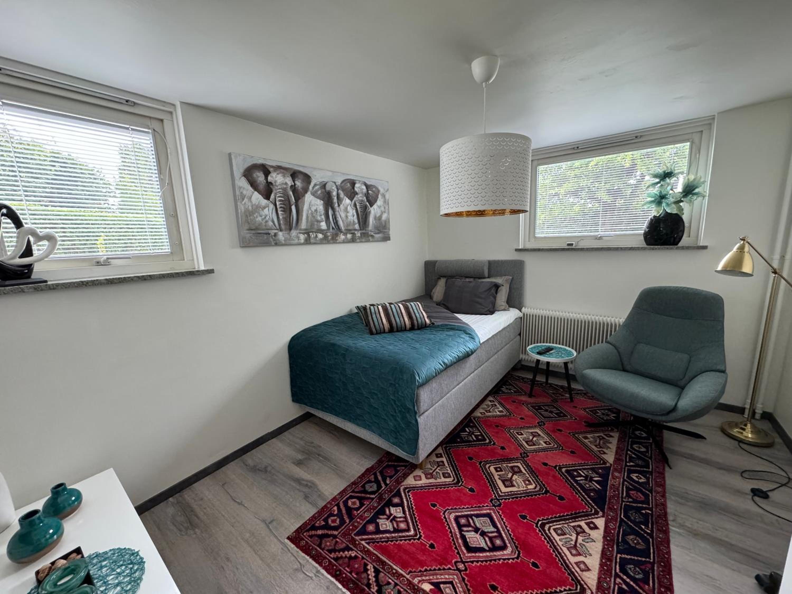 Apartment near community train to Stockholm view 4