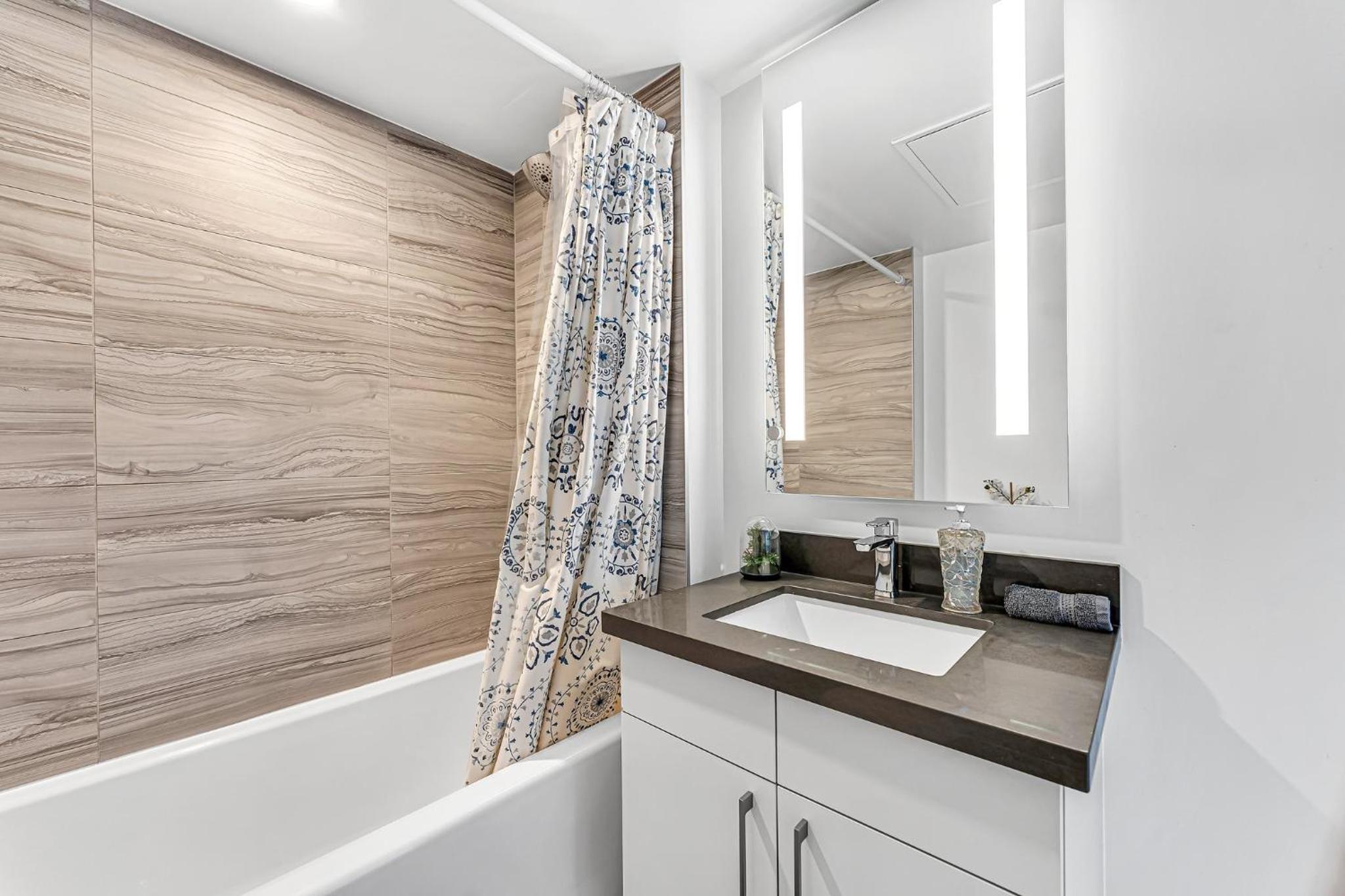 Executive 1 Bedroom close to Four Seasons Yorkville!