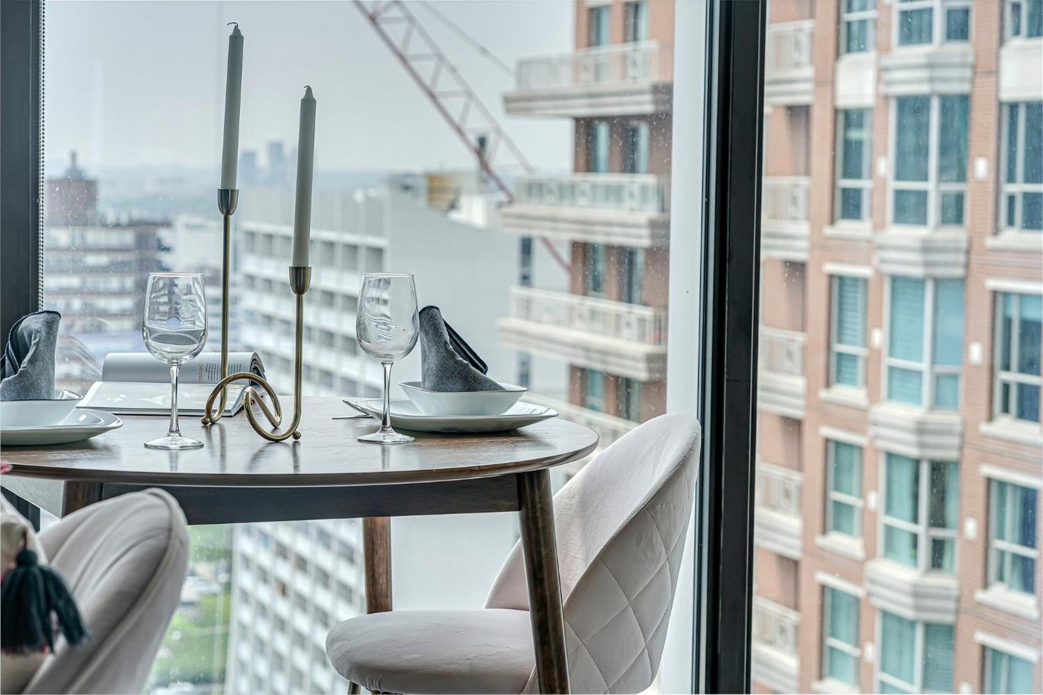 Executive 1 Bedroom close to Four Seasons Yorkville!