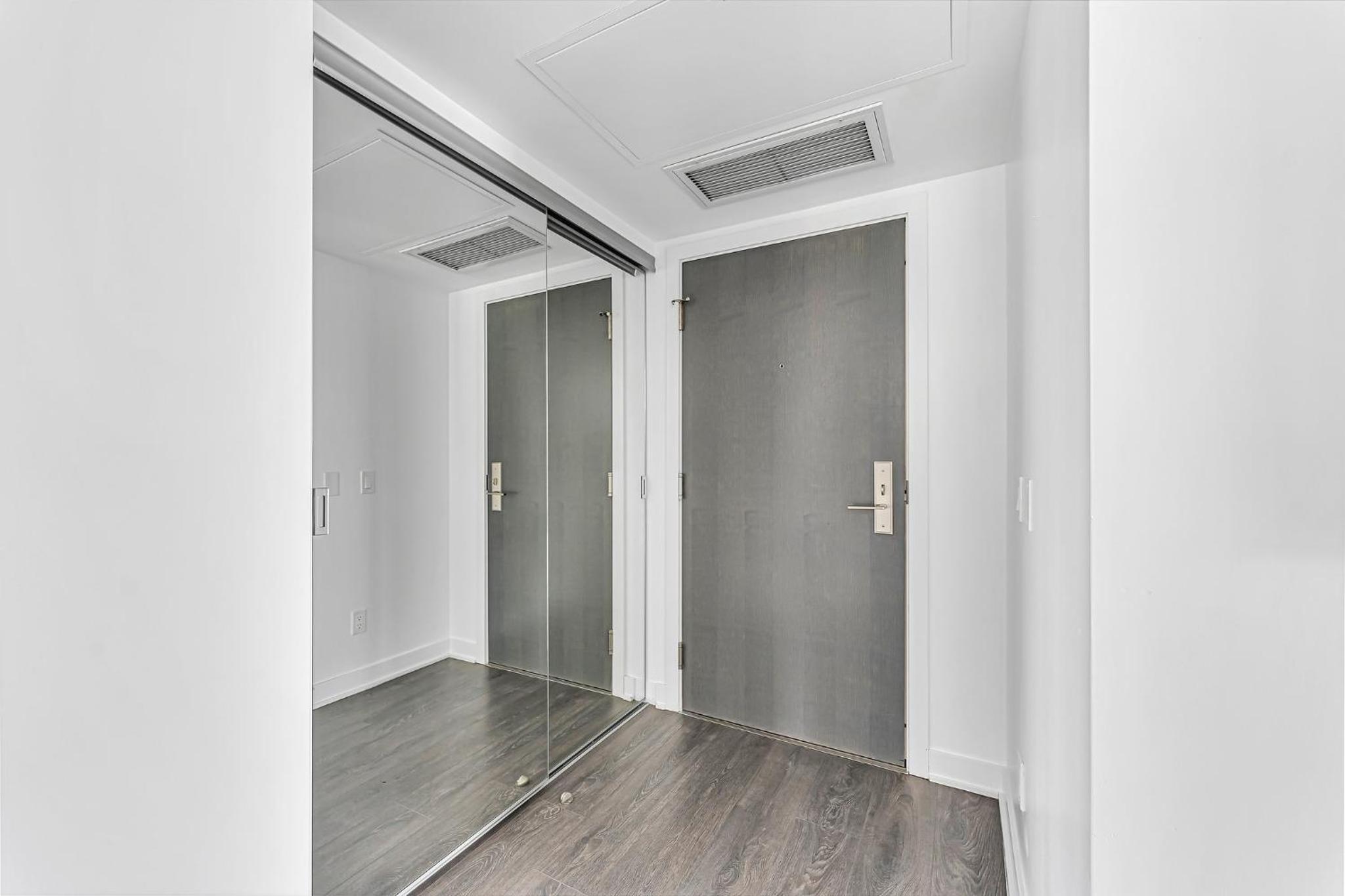 Executive 1 Bedroom close to Four Seasons Yorkville!