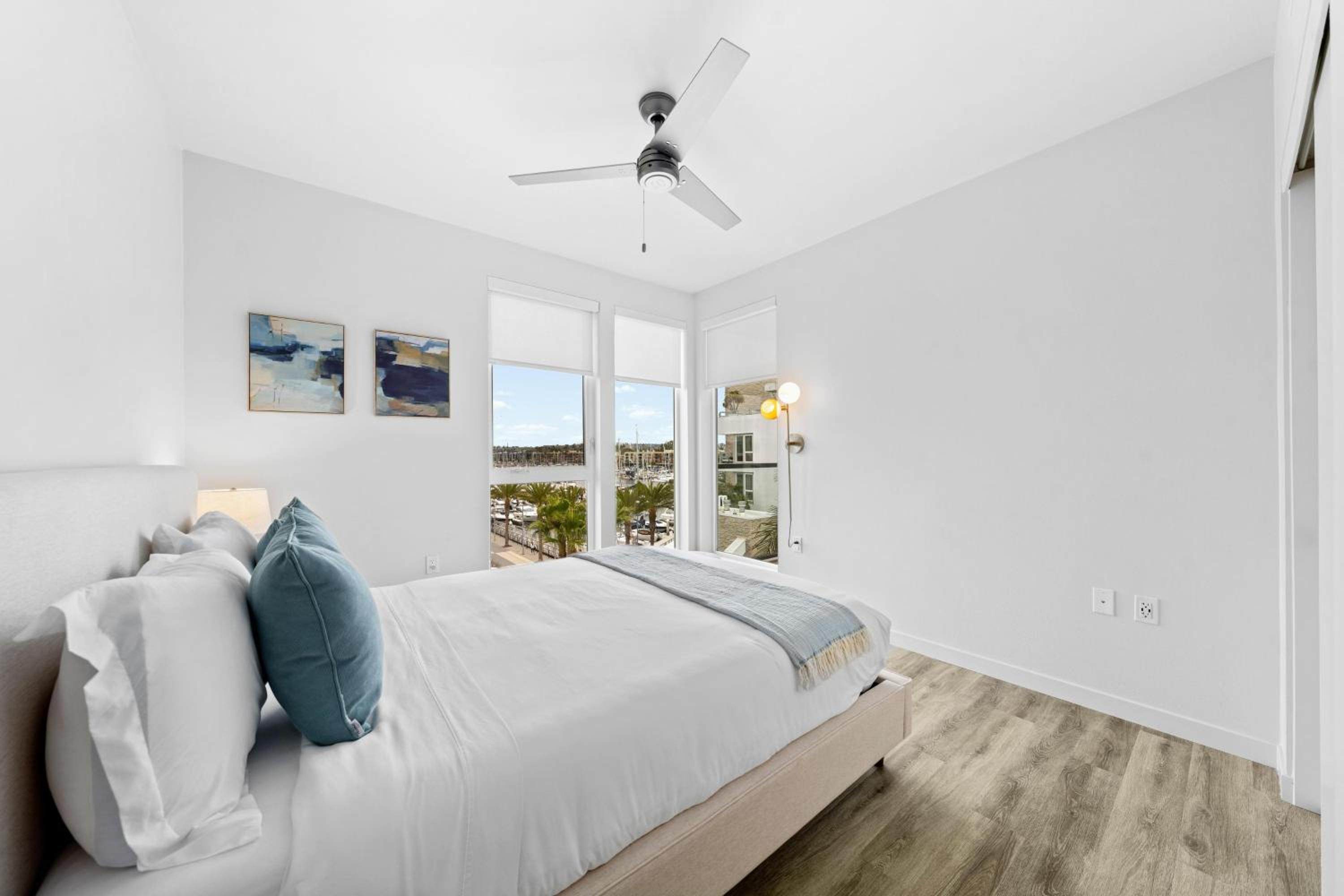 Blue Marlin 3BR Retreat With Marina View Pool