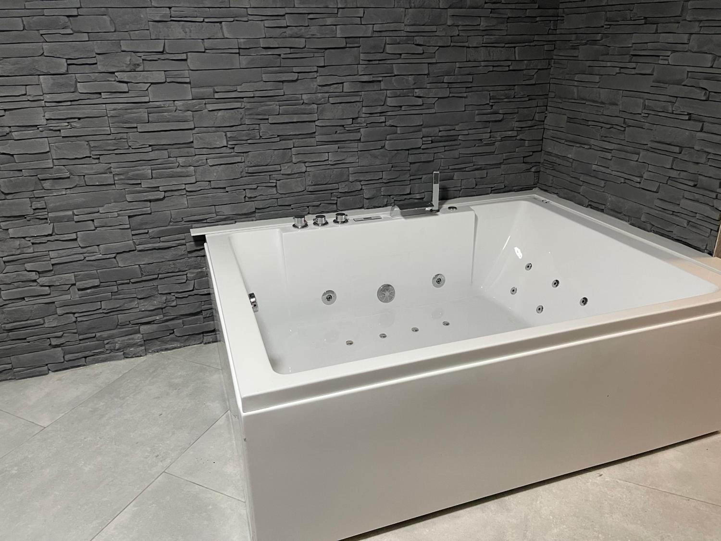 Jungle suite romantic - private Jacuzzi -