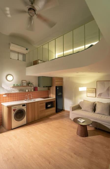 Lucy Homee apartment