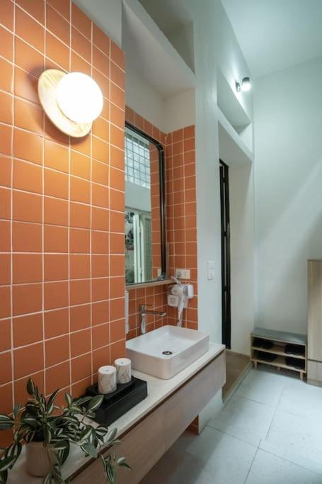 Lucy Homee apartment
