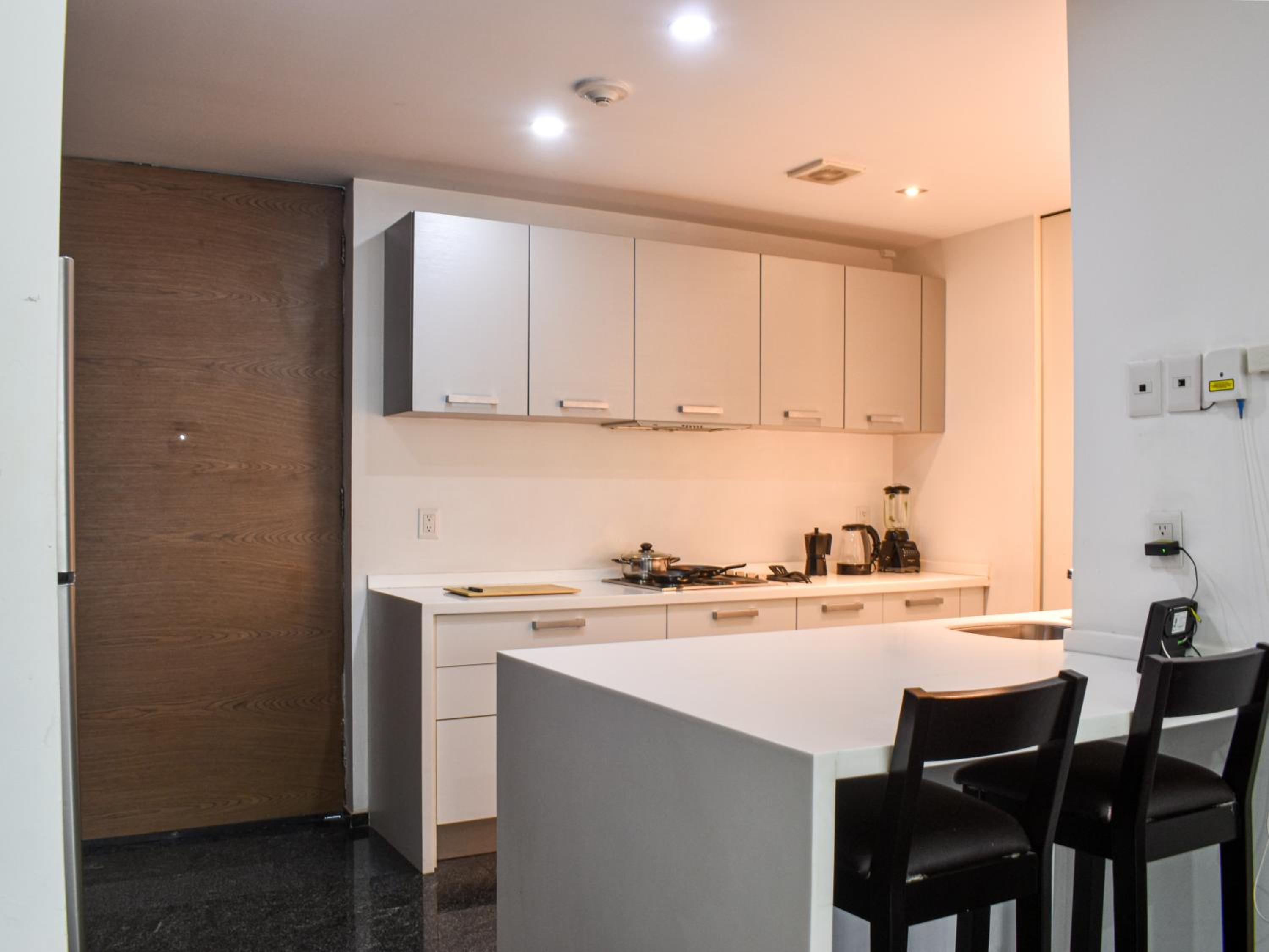 Reforma 284 King Size SUITE Swimming Pool, Parking & Kitchen view 5