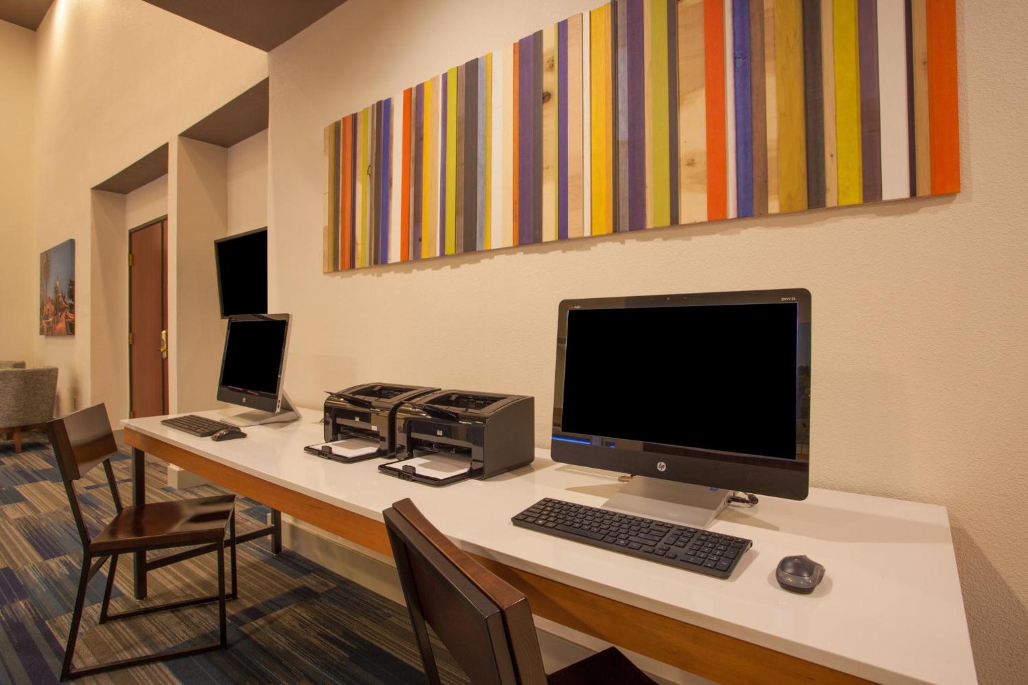 Holiday Inn Express Davis-University Area, an IHG Hotel - Property Image 51