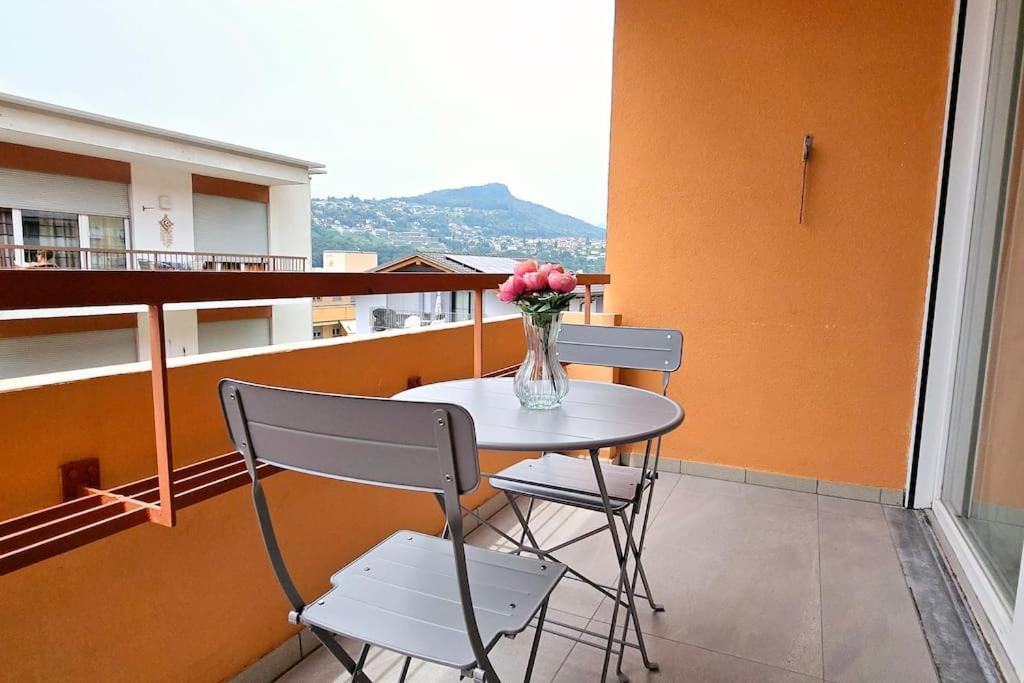Luxurious 1,5 apartment with parking near center