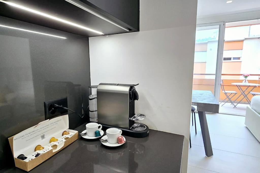 Luxurious 1,5 apartment with parking near center