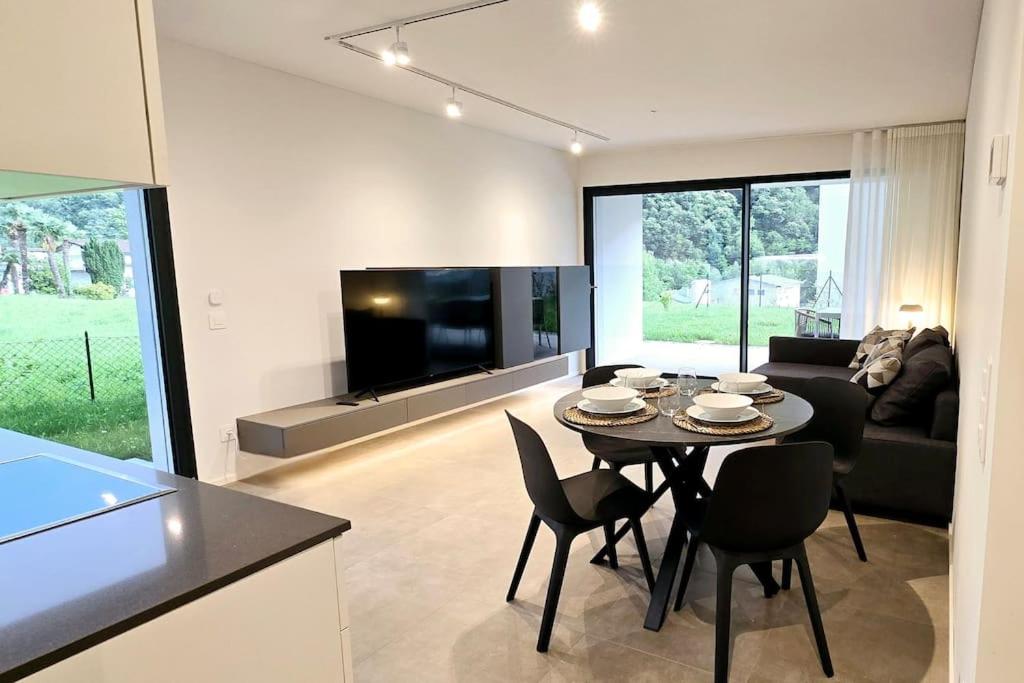 Charming apartment with garden & parking