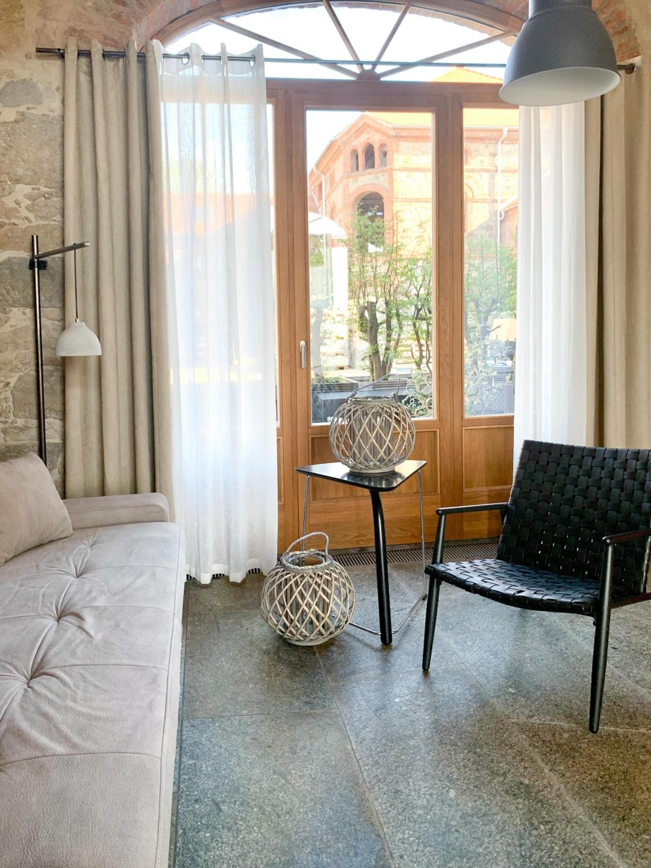 HexenburgbeiDresden mit Faßsauna Stylishes Designerappartement mit Schlafsofa, Terrasse - Nähe Sächsische Schweiz Dresden