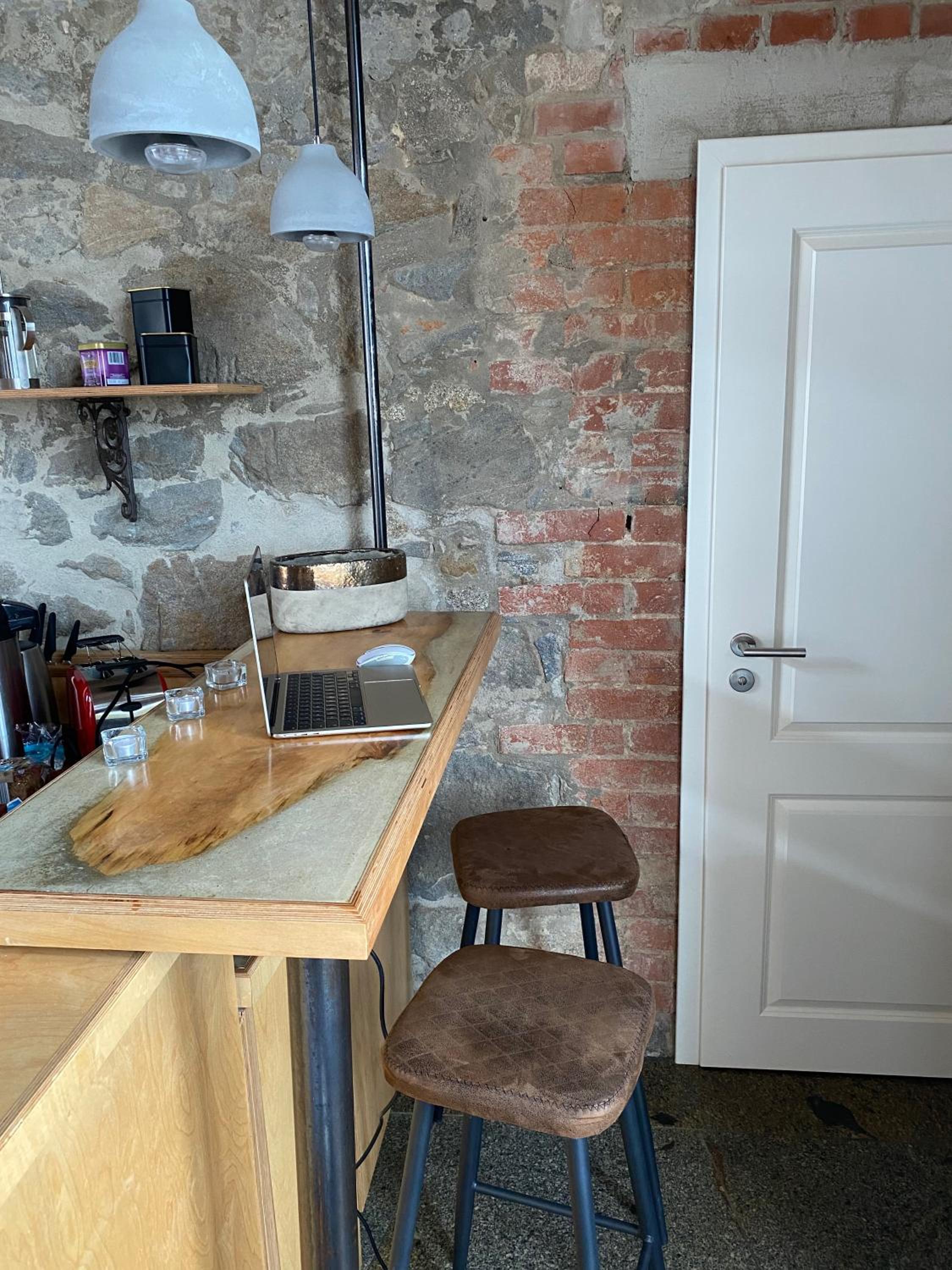 HexenburgbeiDresden mit Faßsauna Stylishes Designerappartement mit Schlafsofa, Terrasse - Nähe Sächsische Schweiz Dresden