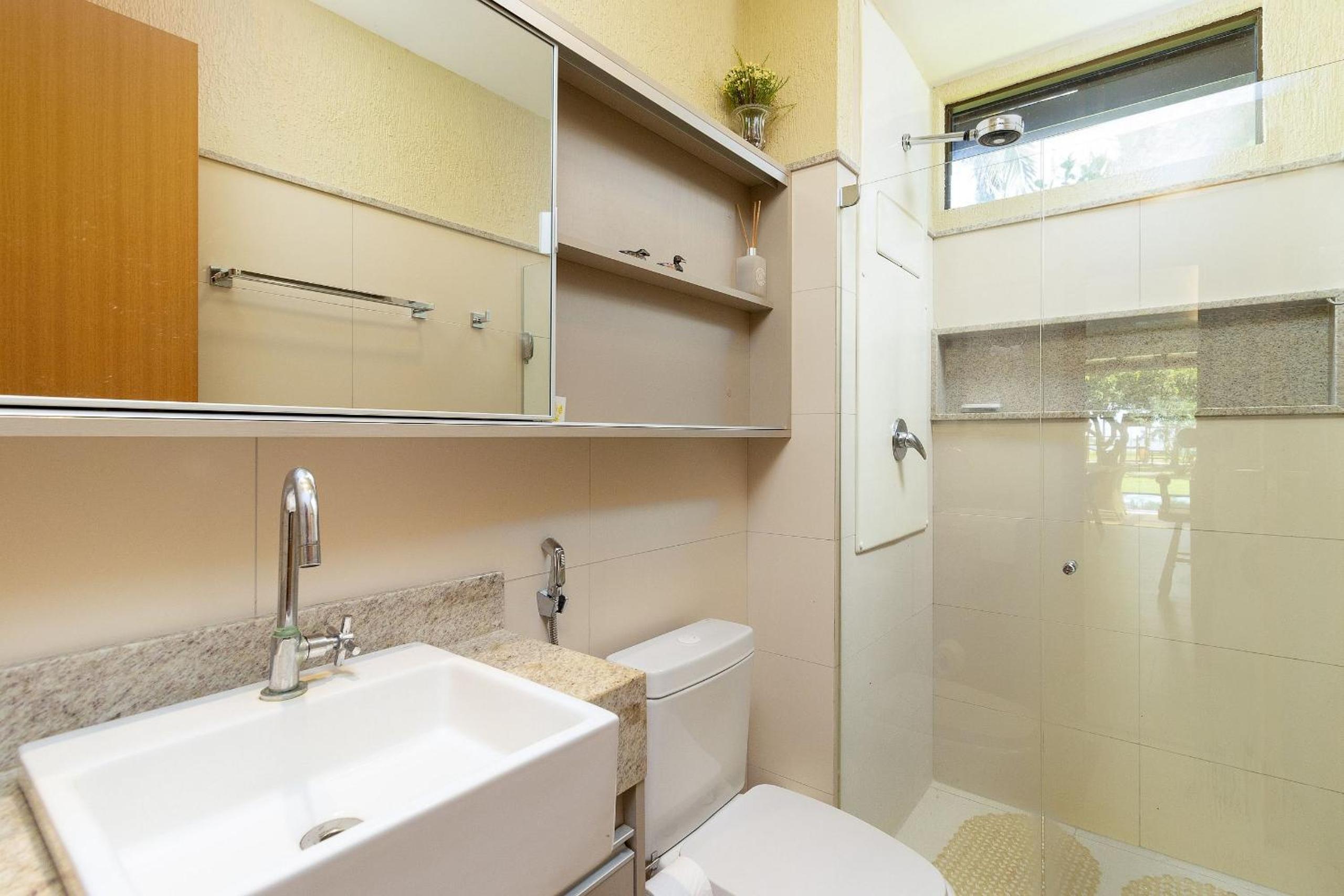 Exclusive Oceanfront Bungalow with Included Service — Eco Resort Carneiros