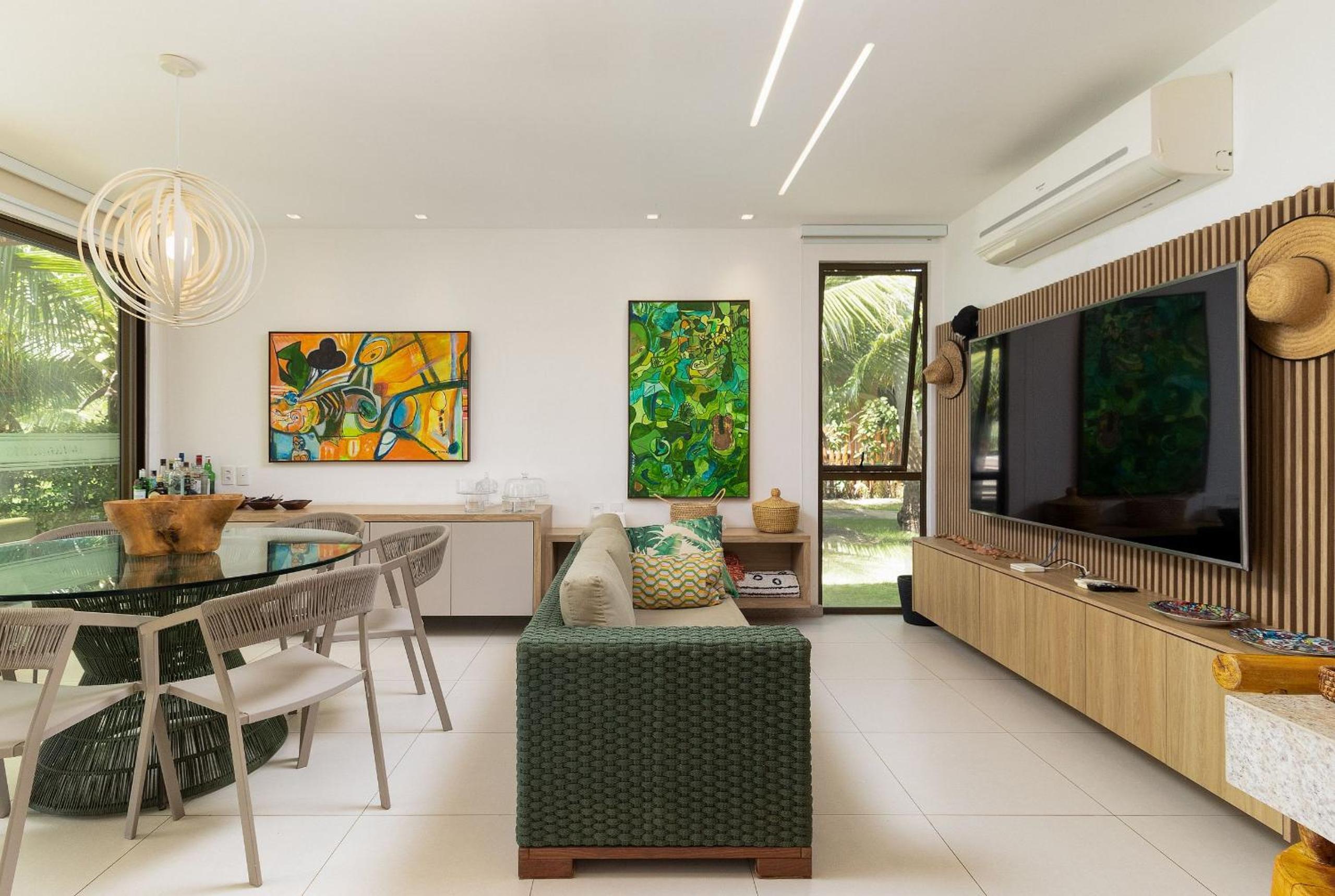 Exclusive Oceanfront Bungalow with Included Service — Eco Resort Carneiros