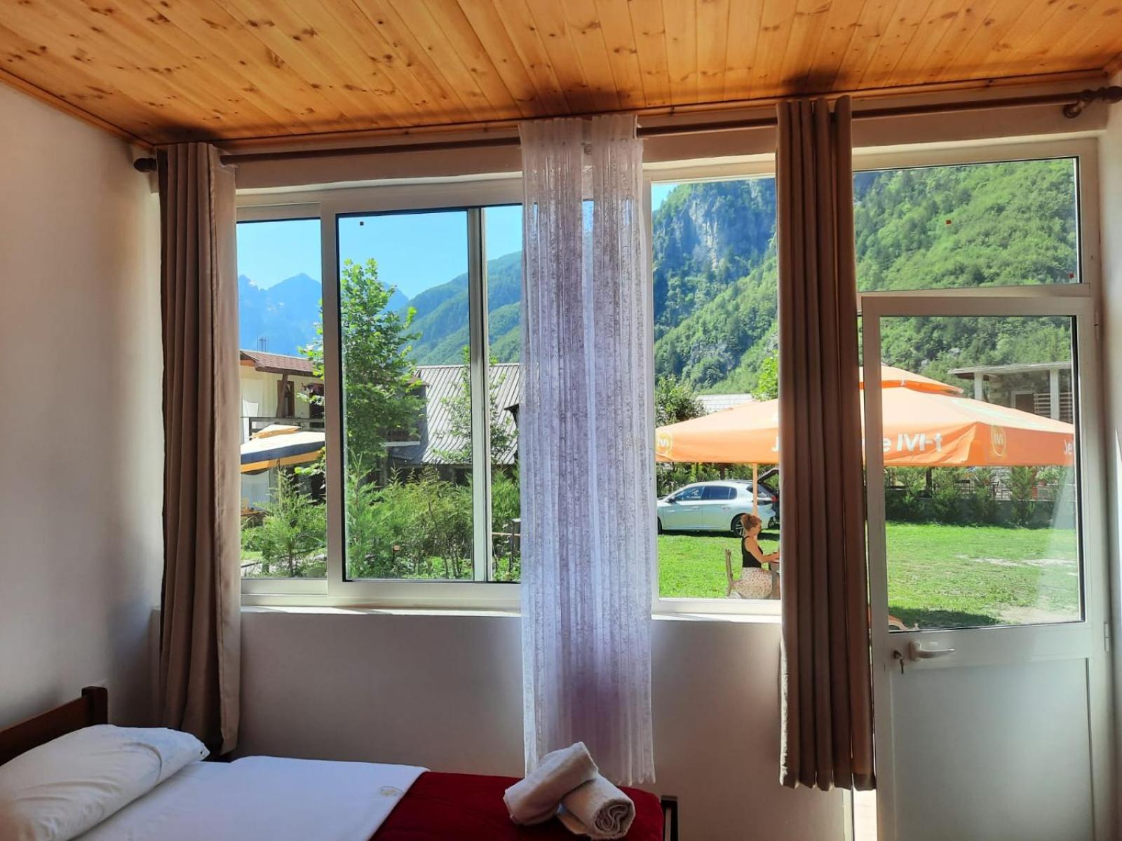 Mikel Center Theth Guesthouse