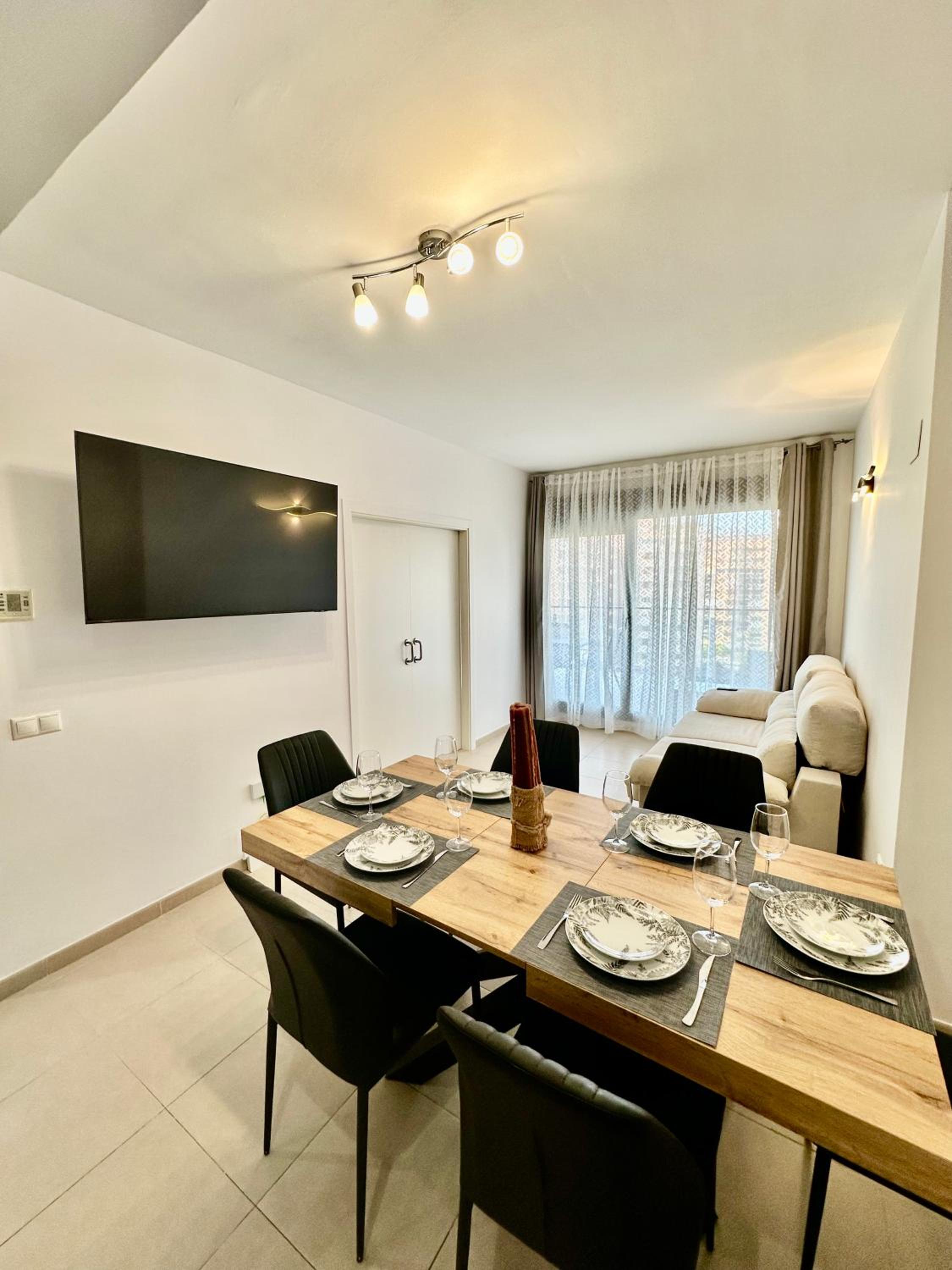 Luxury 3 bdr condo by the Beach view 4