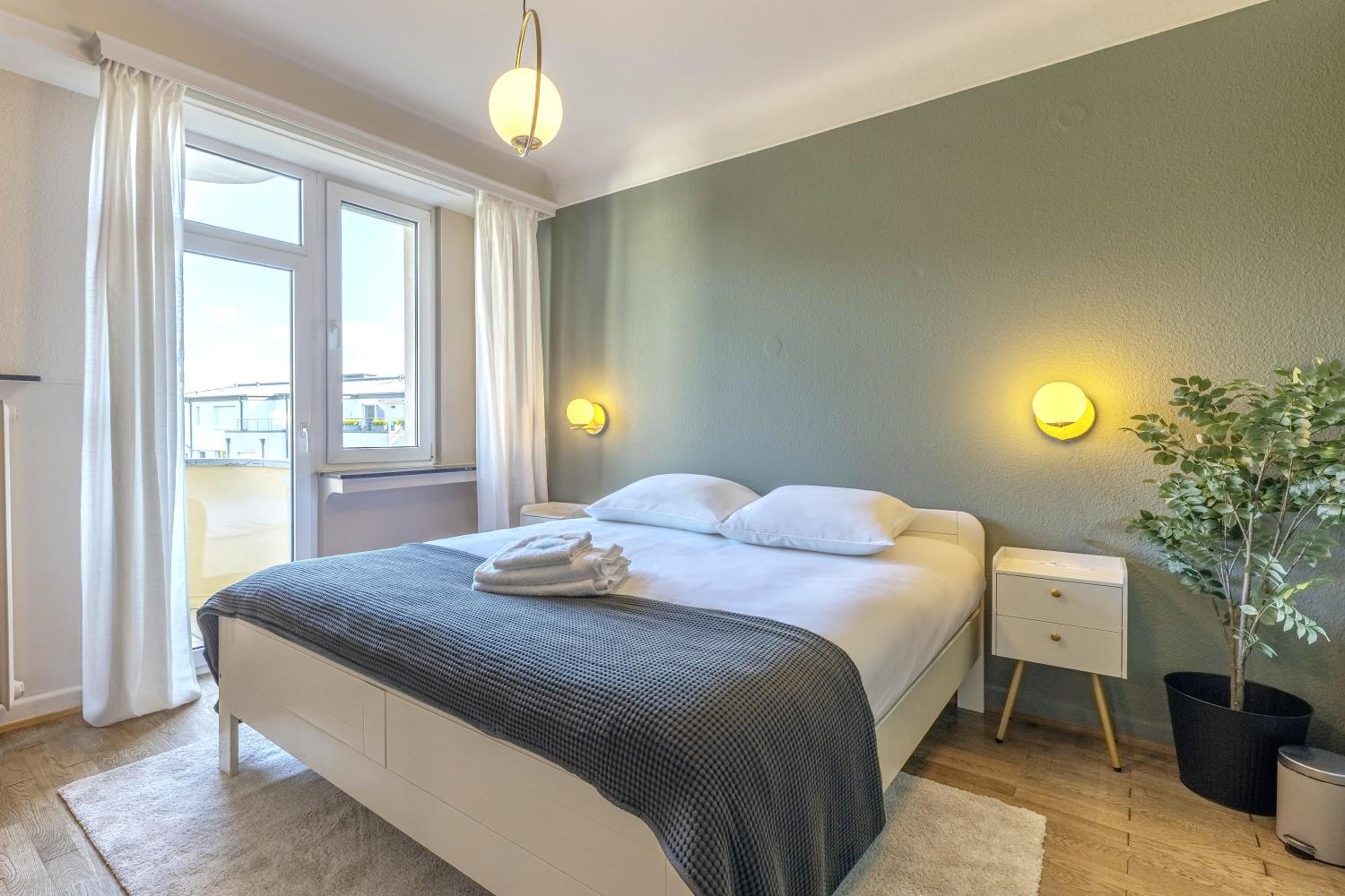 Spacious 2BR Apt in Central Luxembourg w Balcony view 3