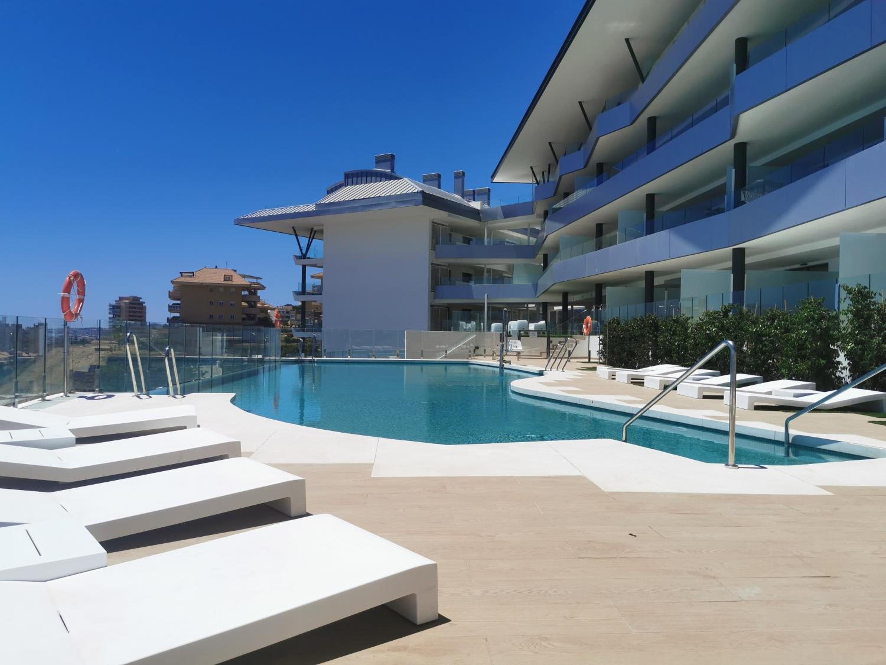 Bel APPARTEMENT FACE A LA MER view 4