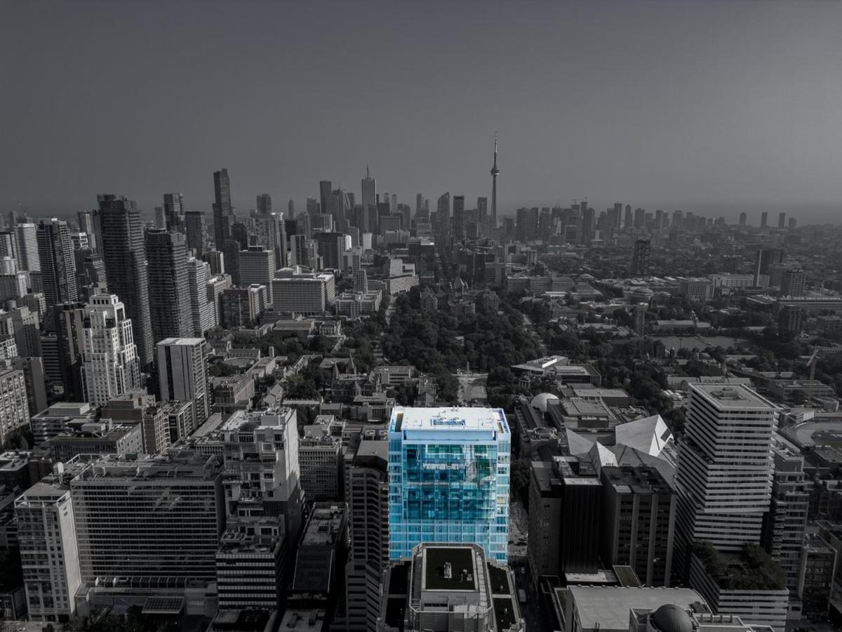 Executive 1 Bedroom close to Four Seasons Yorkville!