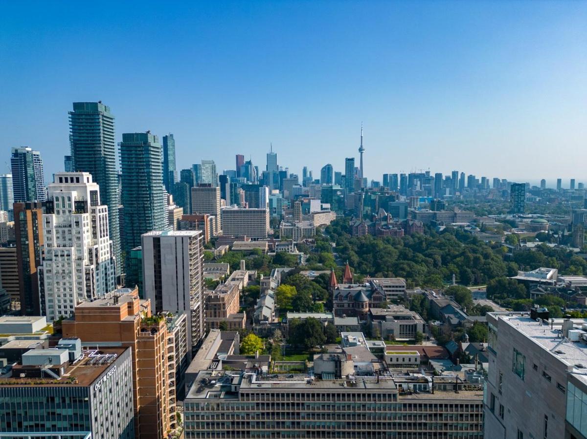 Executive 1 Bedroom close to Four Seasons Yorkville!