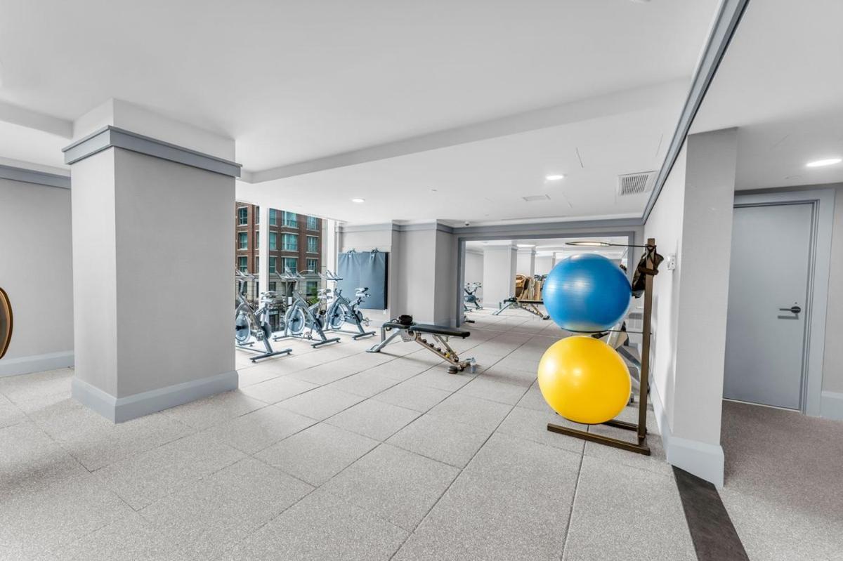Executive 1 Bedroom close to Four Seasons Yorkville!