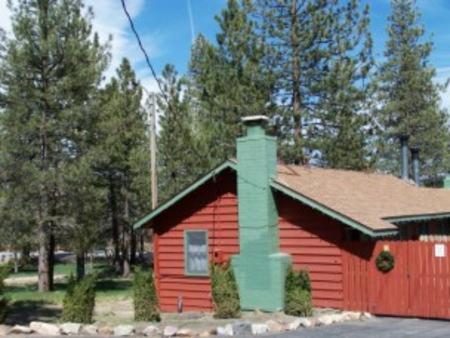 Golden Bear Cottages