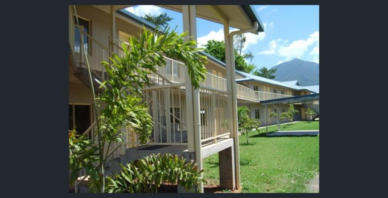 Hotel Edmonton Lodge - Image 1