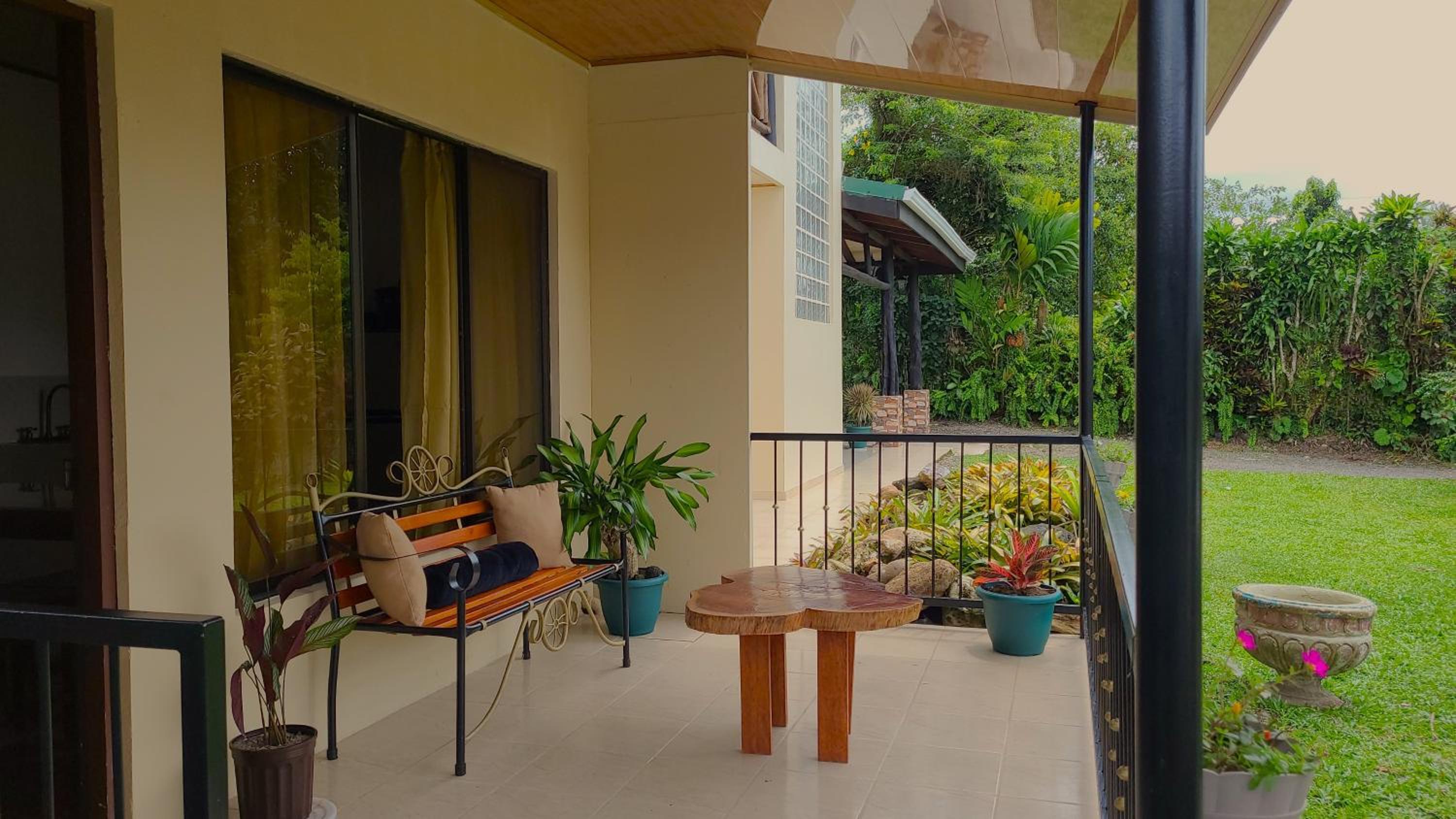 Arenal Gardens Villa