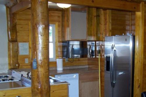 Golden Bear Cottages