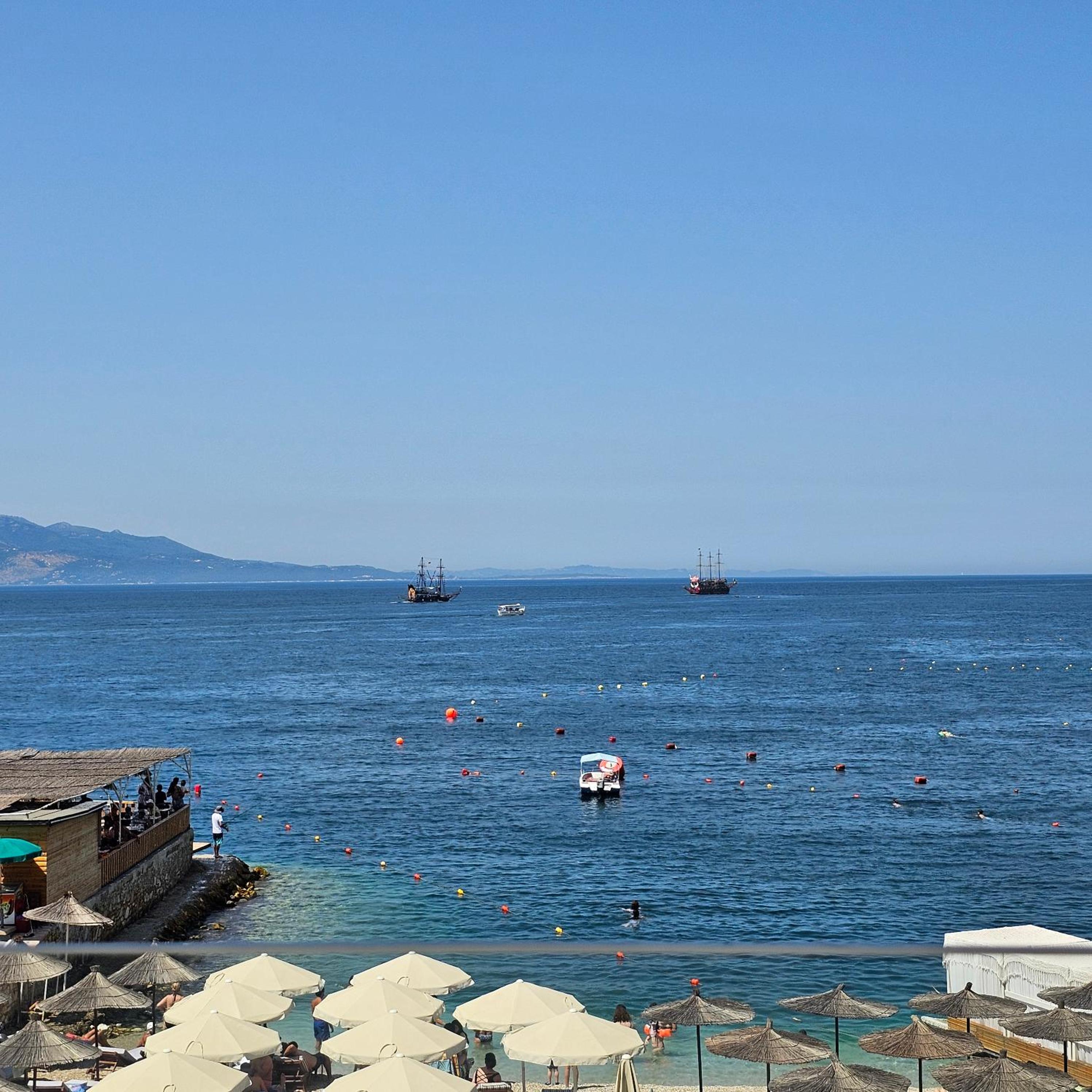 Ares Beachfront Luxury Rooms
