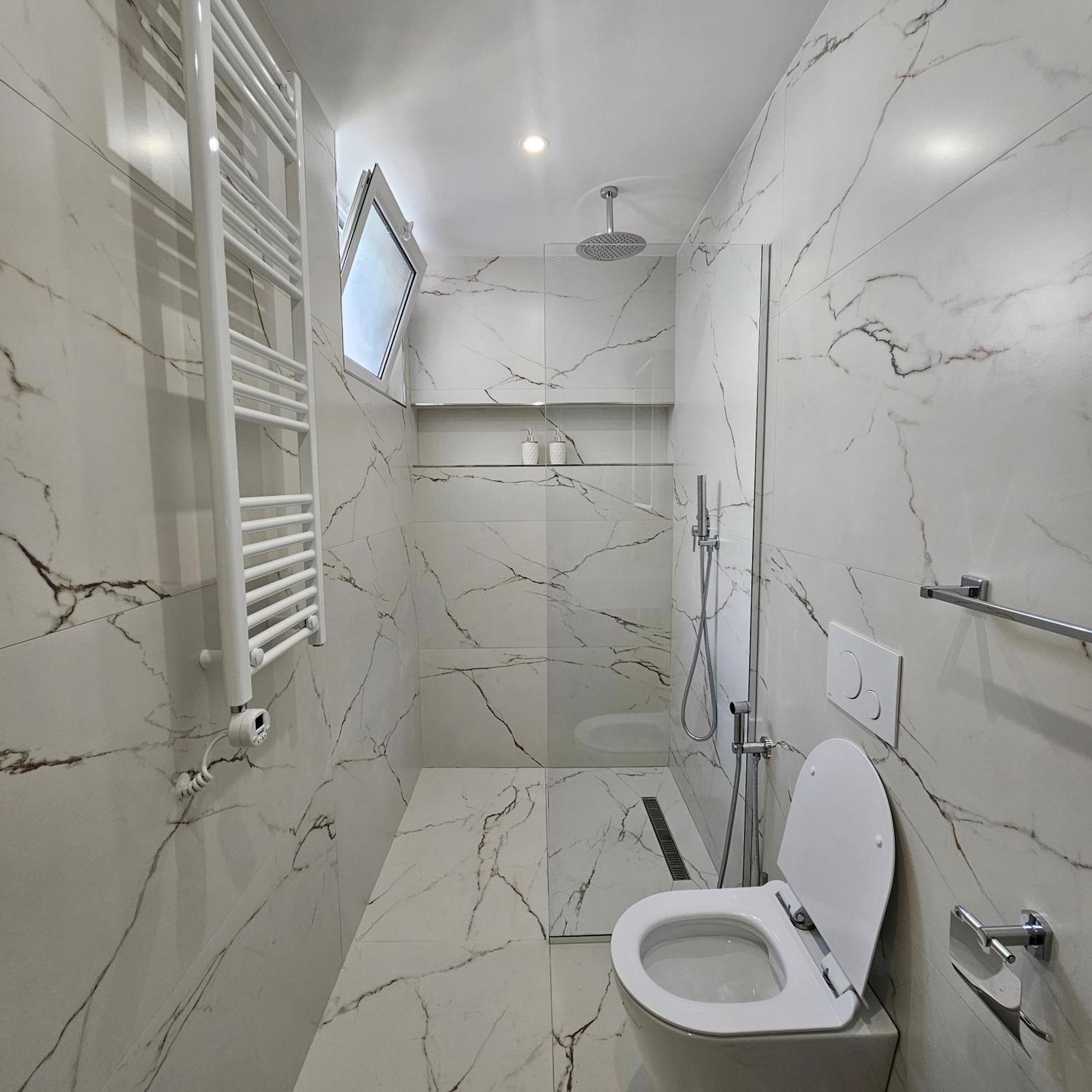 Ares Beachfront Luxury Rooms