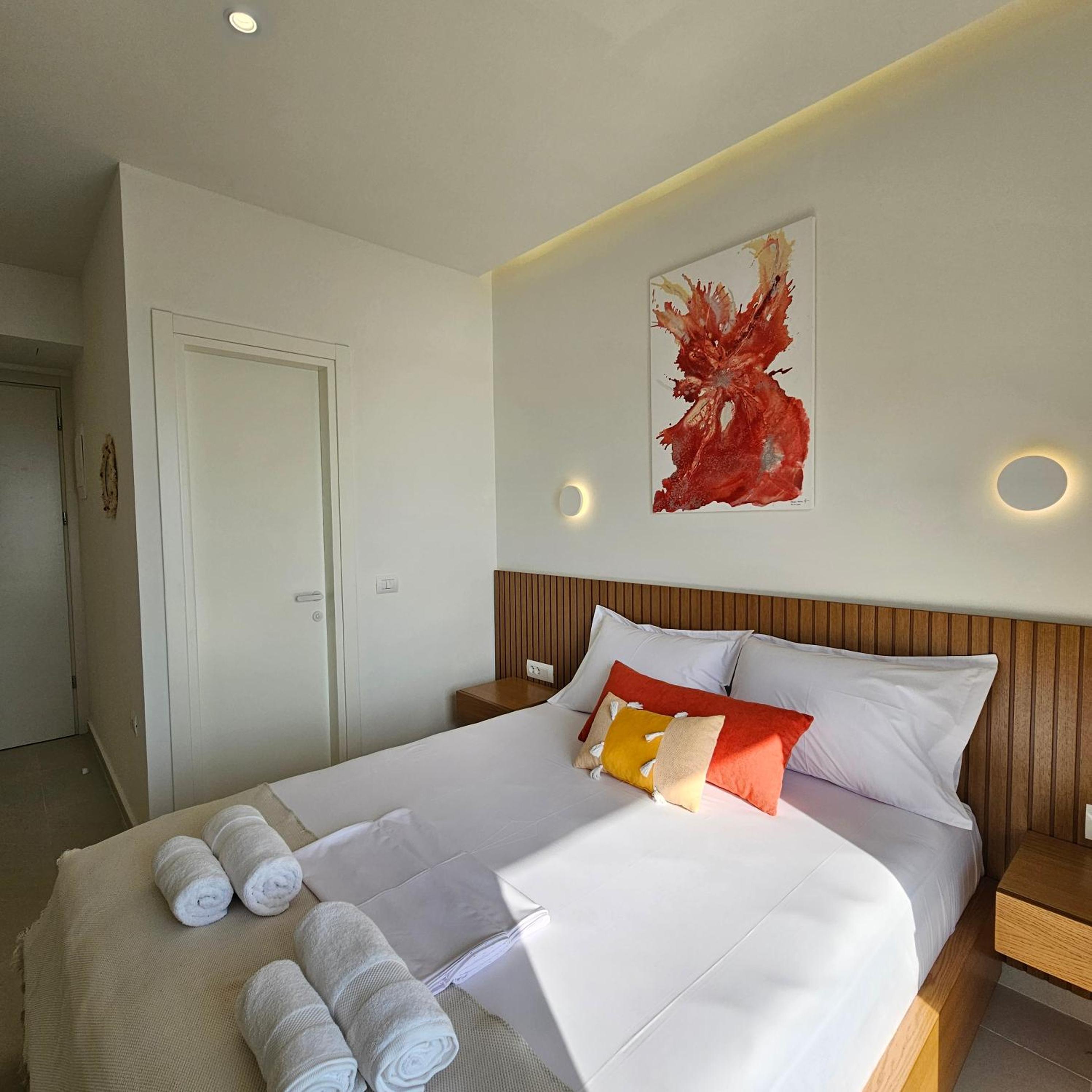 Ares Beachfront Luxury Rooms