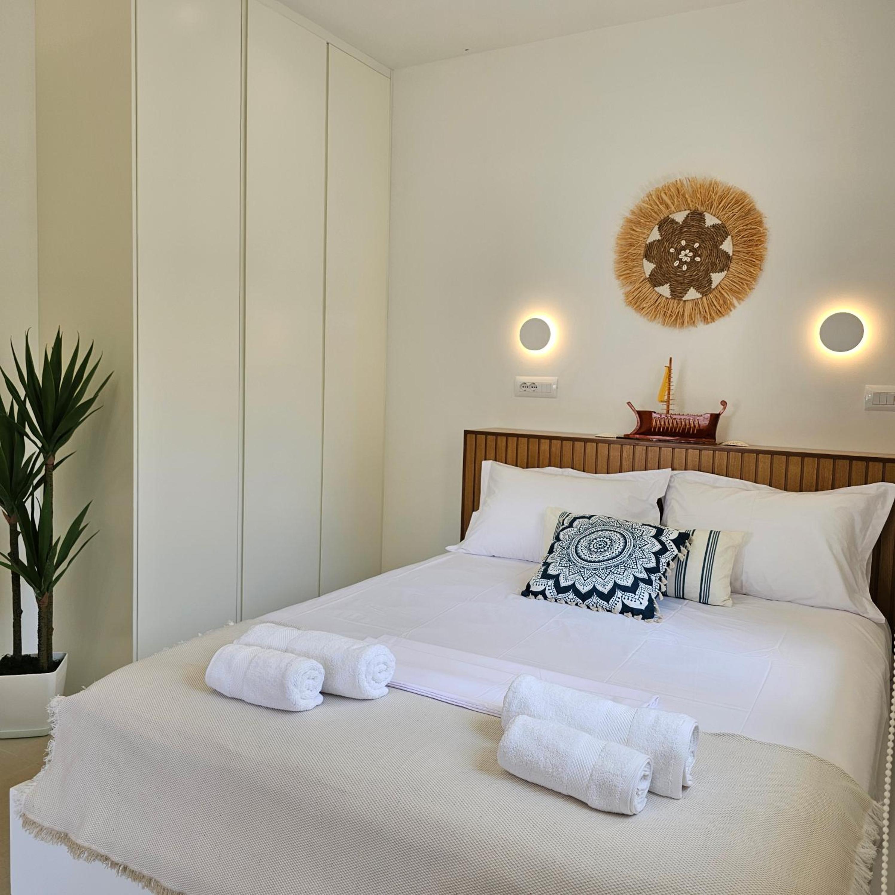 Ares Beachfront Luxury Rooms