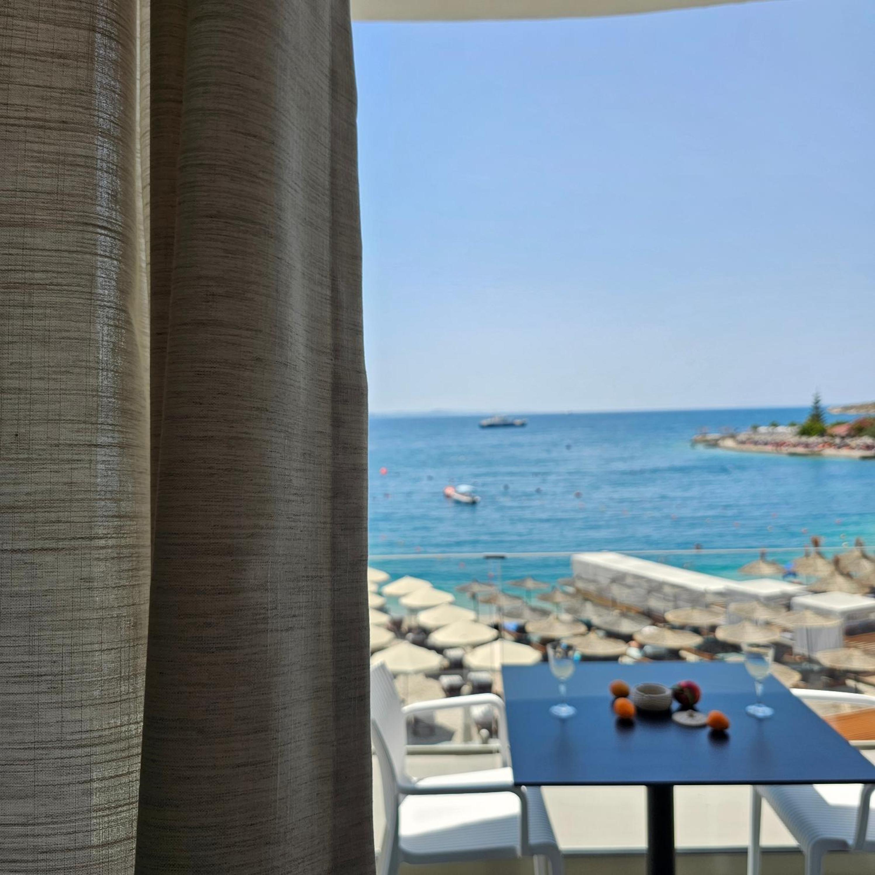 Ares Beachfront Luxury Rooms