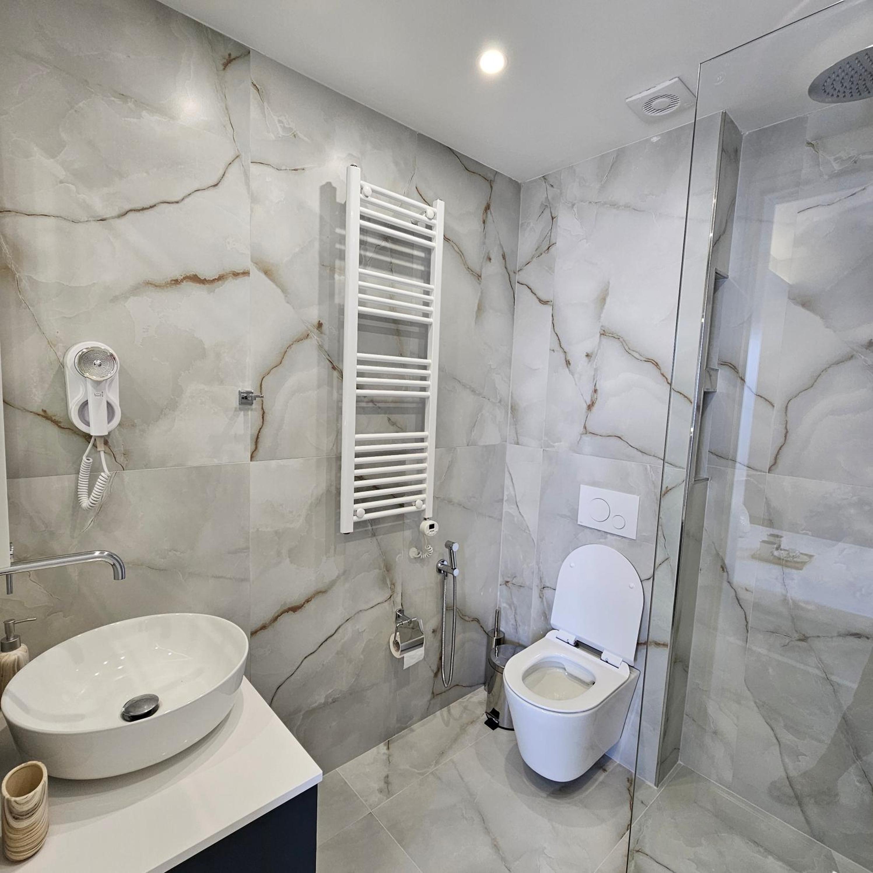 Ares Beachfront Luxury Rooms