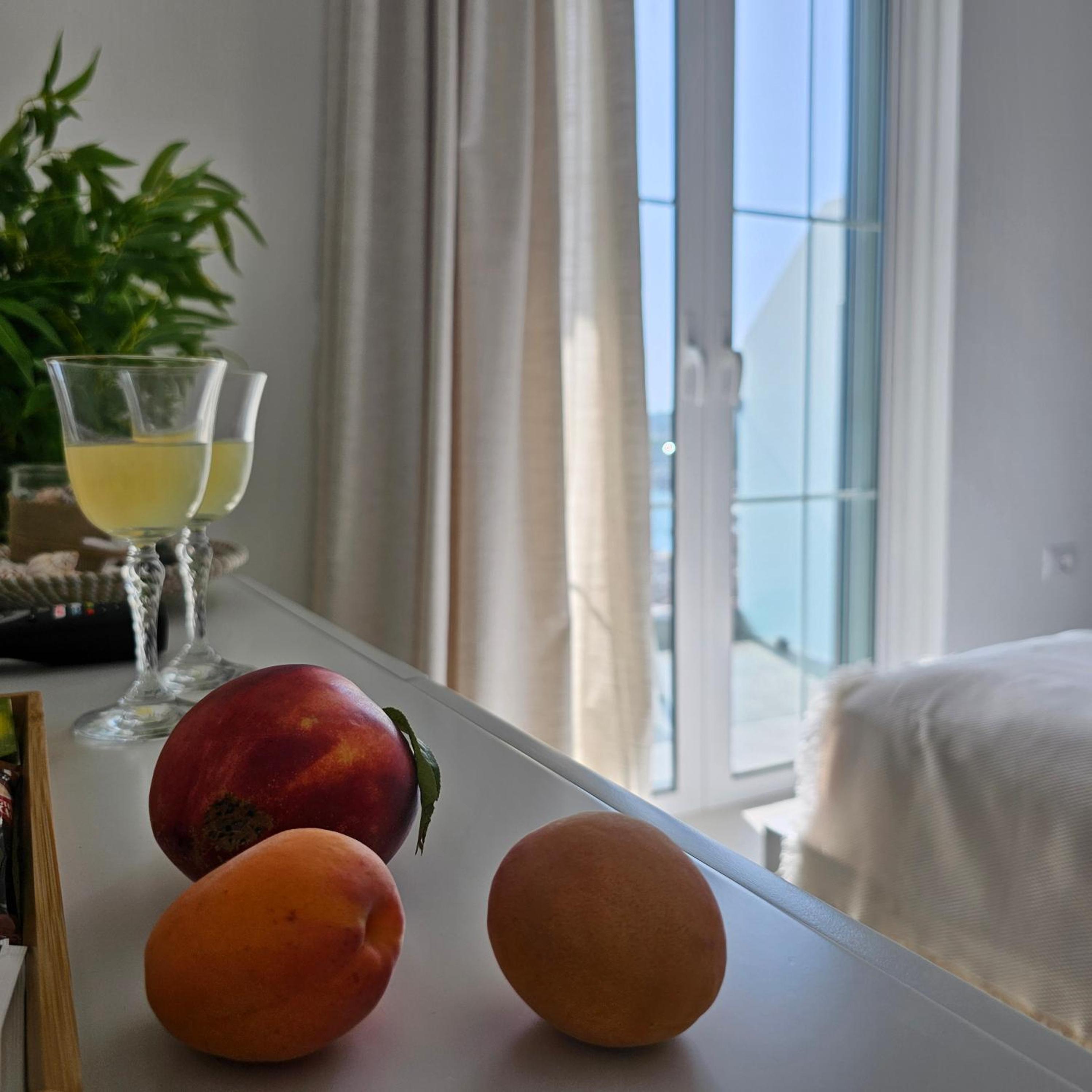 Ares Beachfront Luxury Rooms