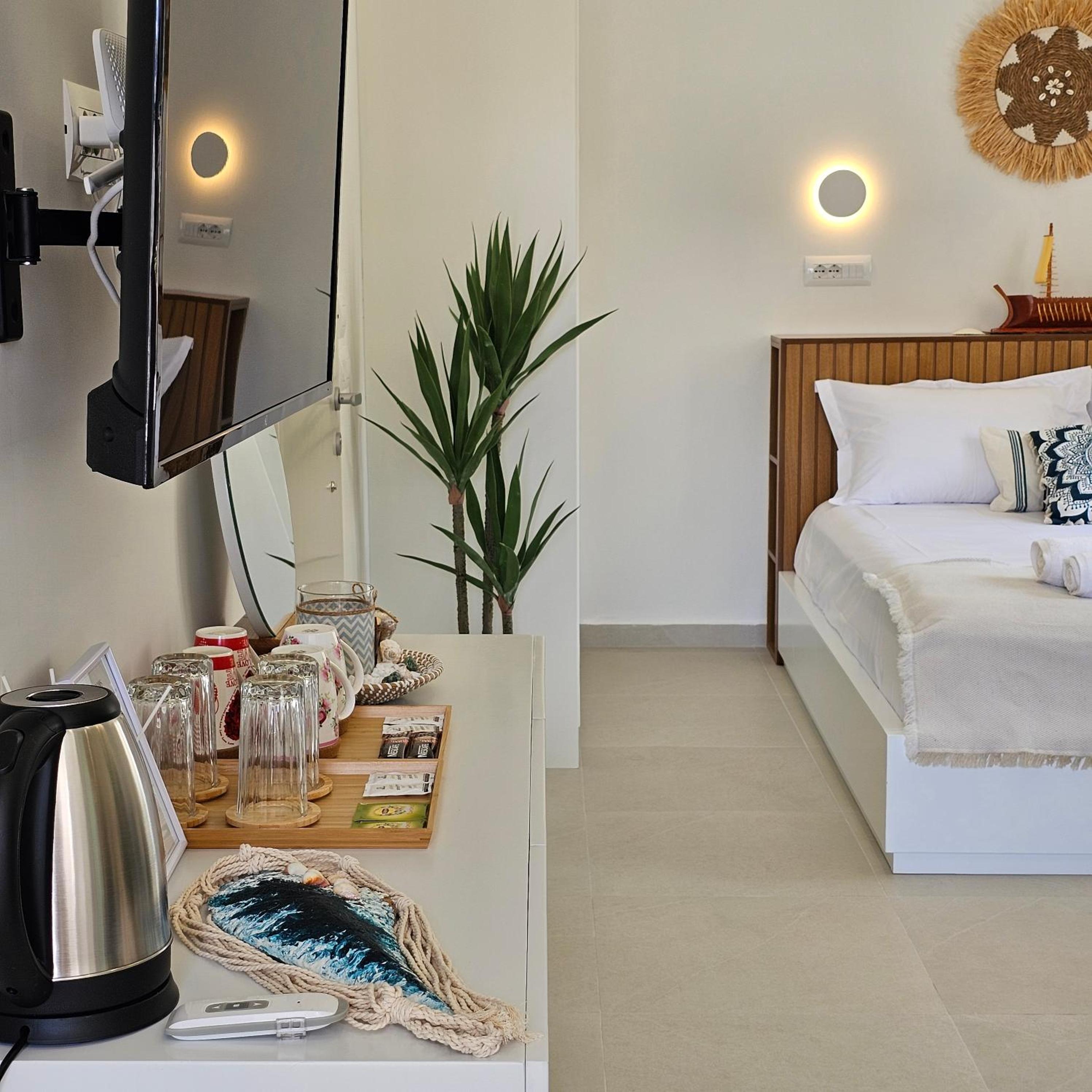 Ares Beachfront Luxury Rooms