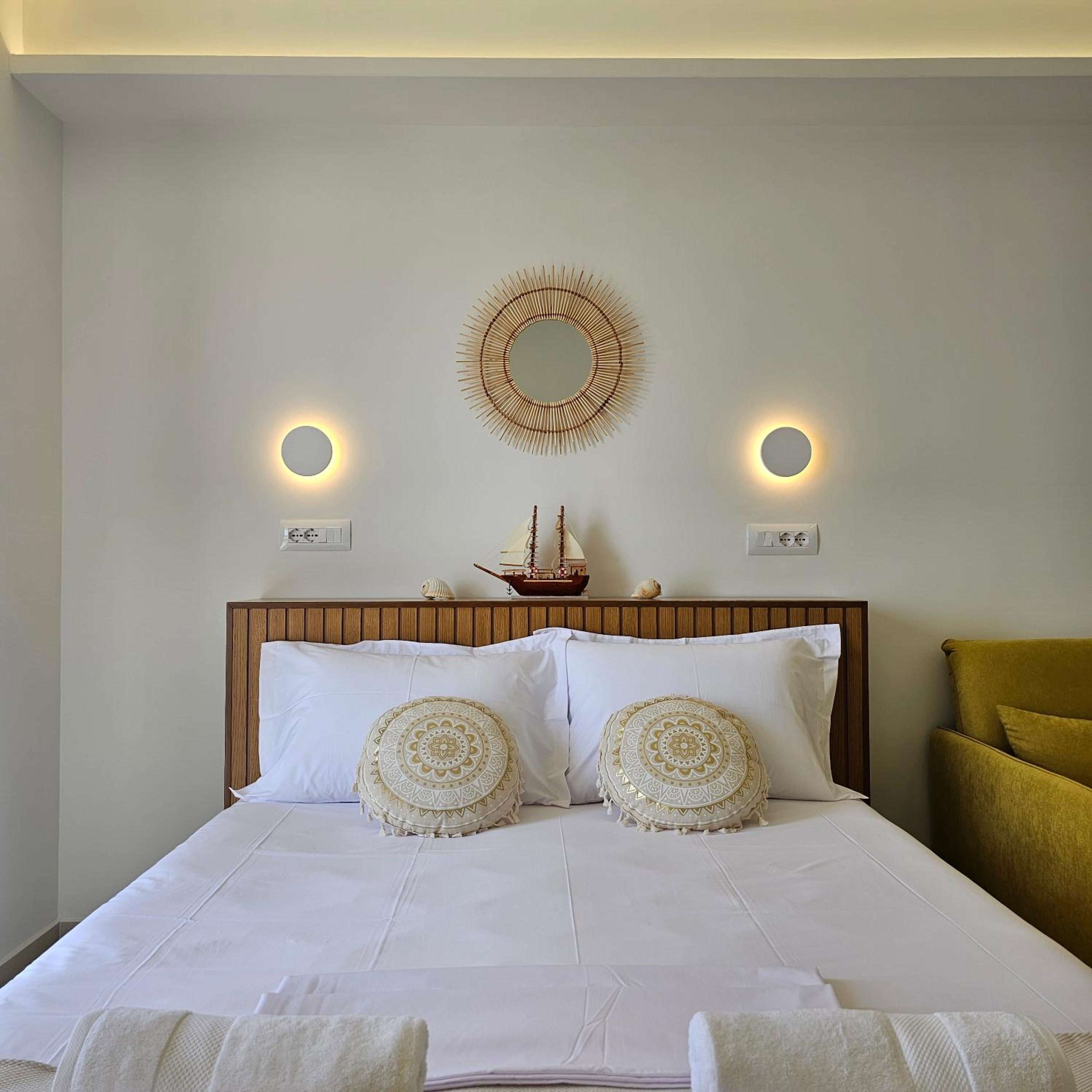 Ares Beachfront Luxury Rooms