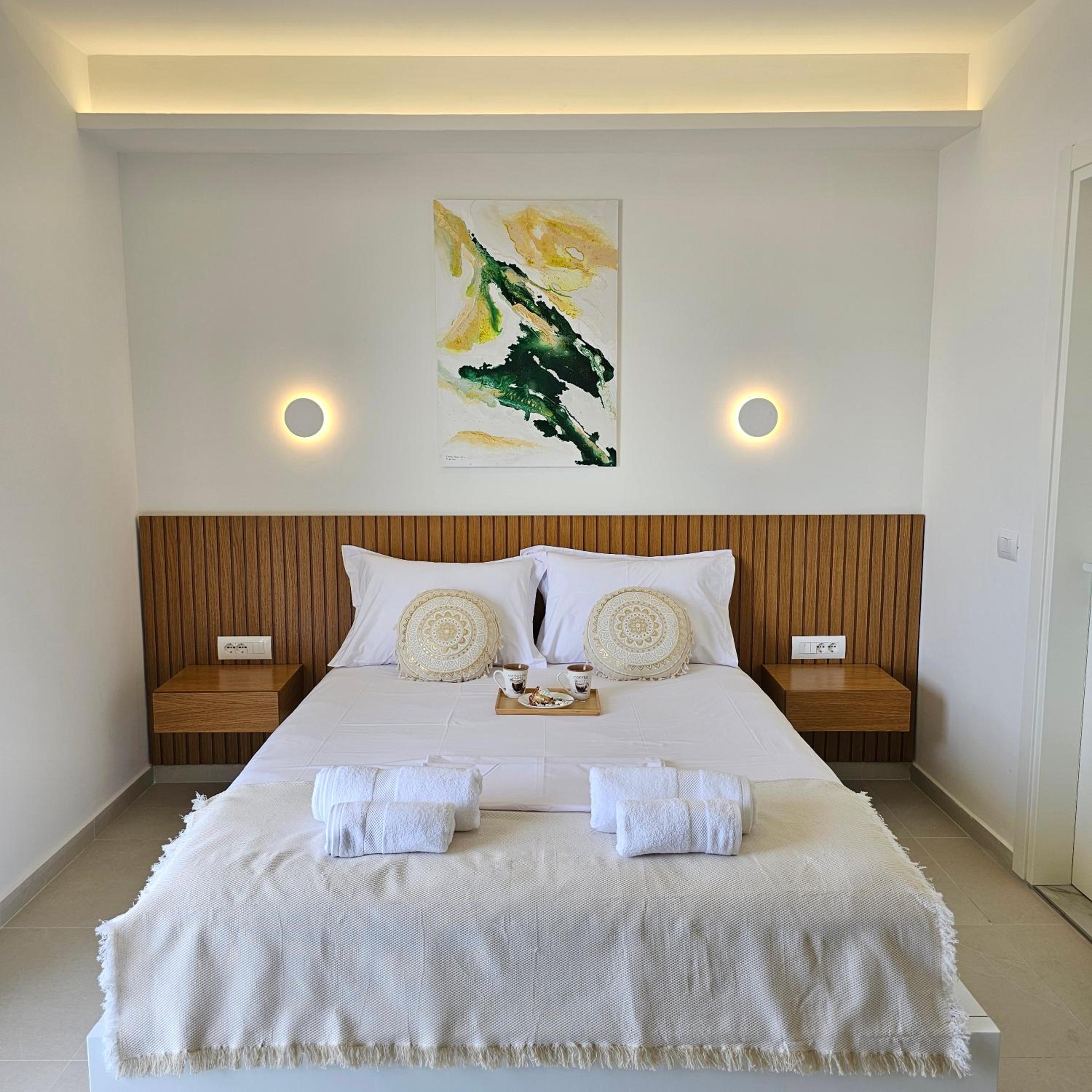Ares Beachfront Luxury Rooms